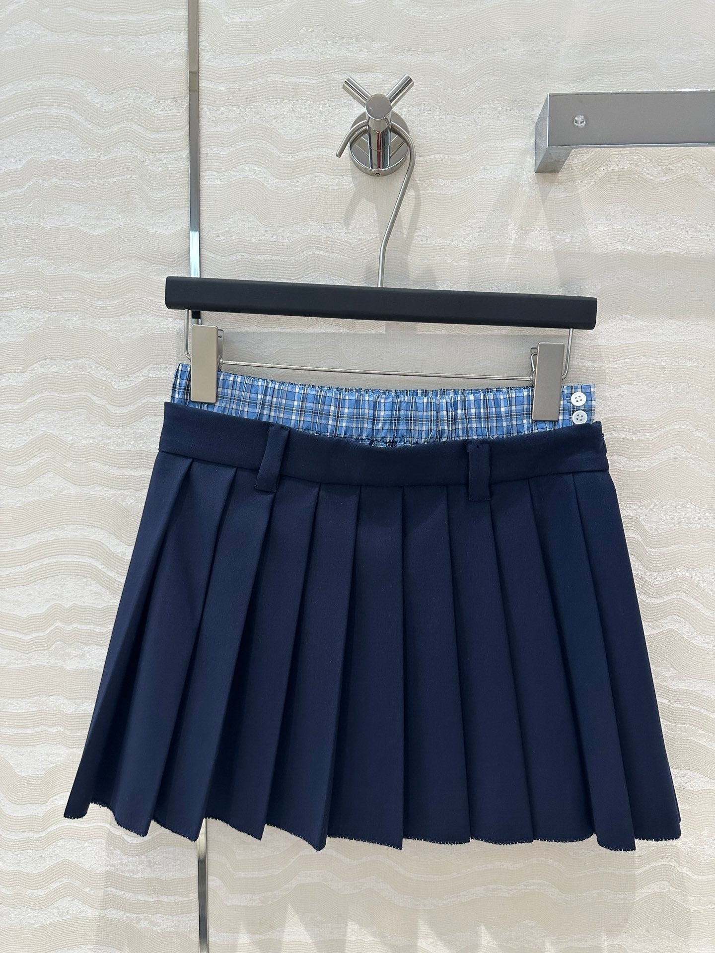 m 25ss pleated skirt