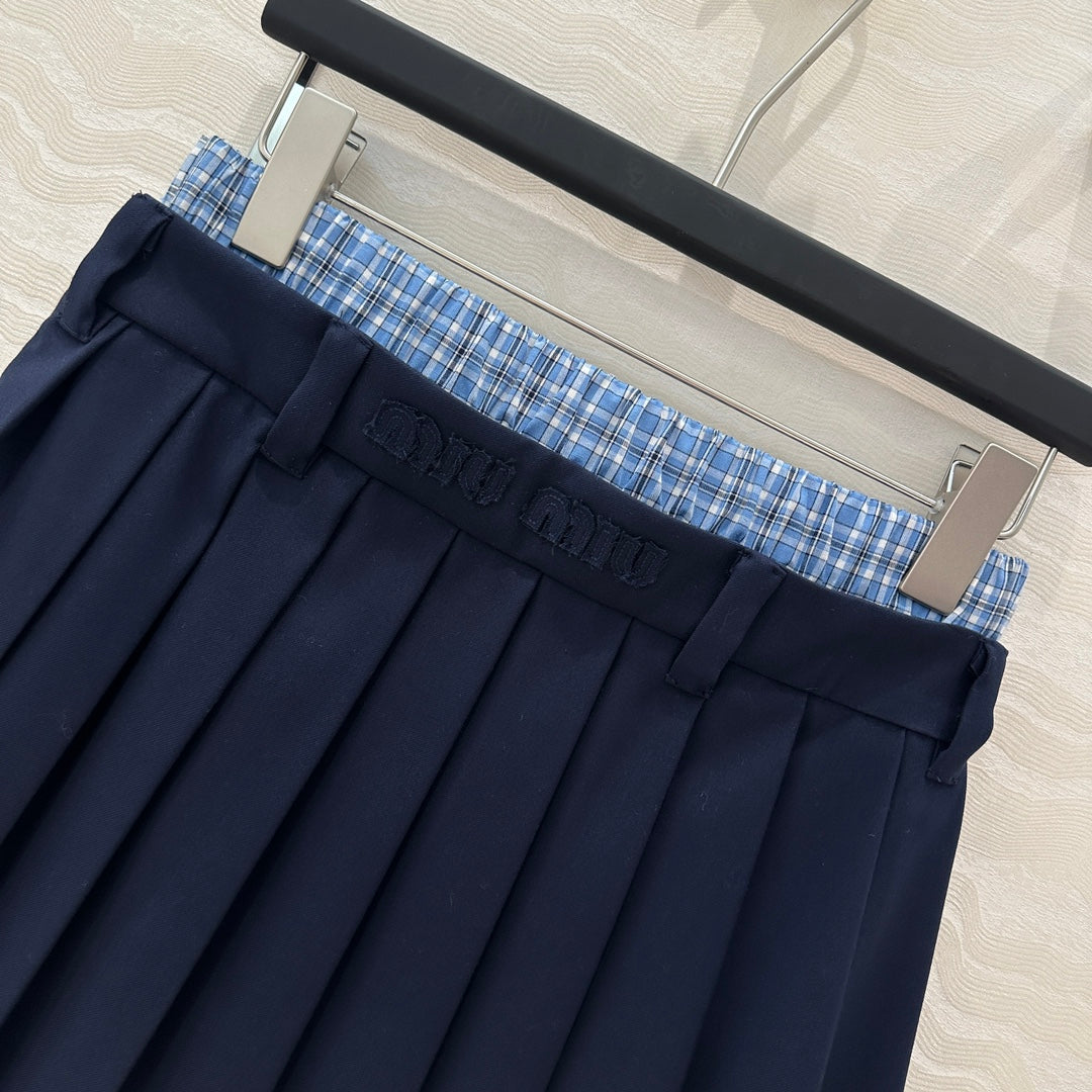 m 25ss pleated skirt