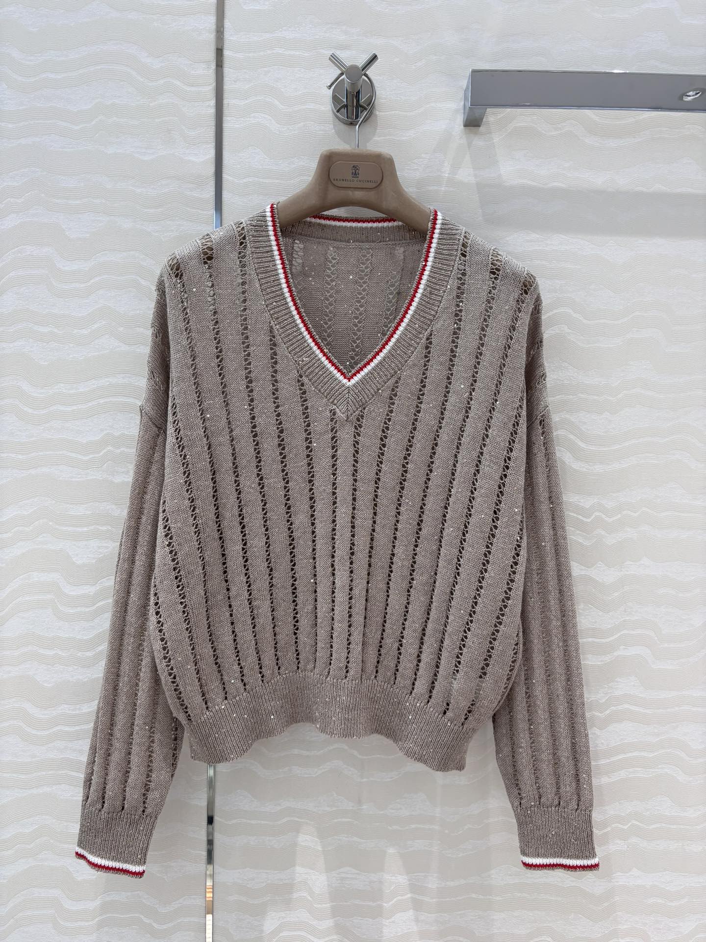 Bru v neck knitted sweater