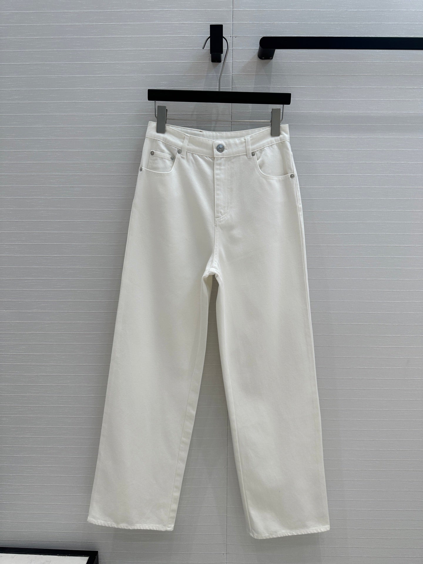 ma 25ss embroidered jeans