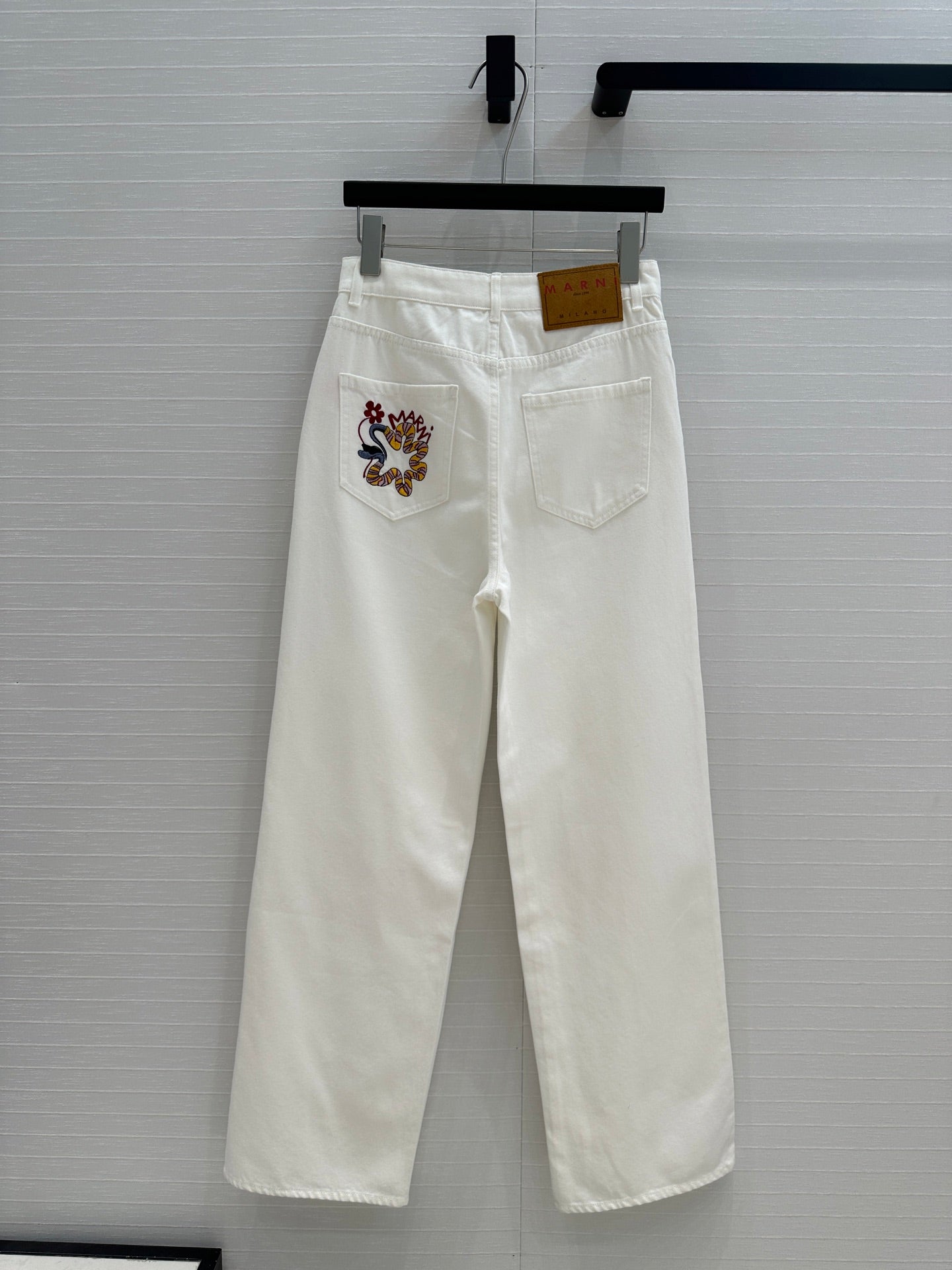 ma 25ss embroidered jeans