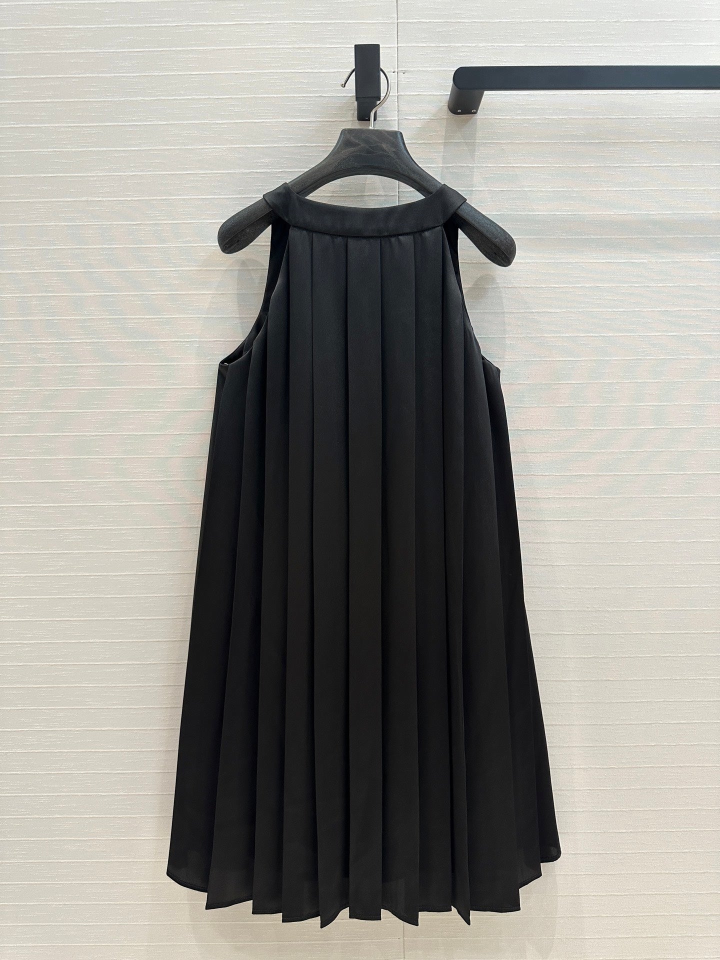 Lo 25ss sleeveless dress