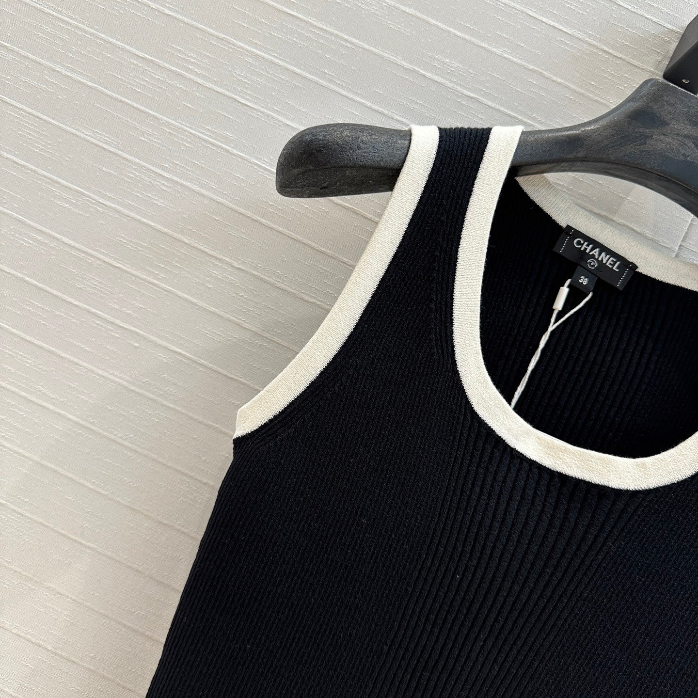 ch 25ss knitted vest