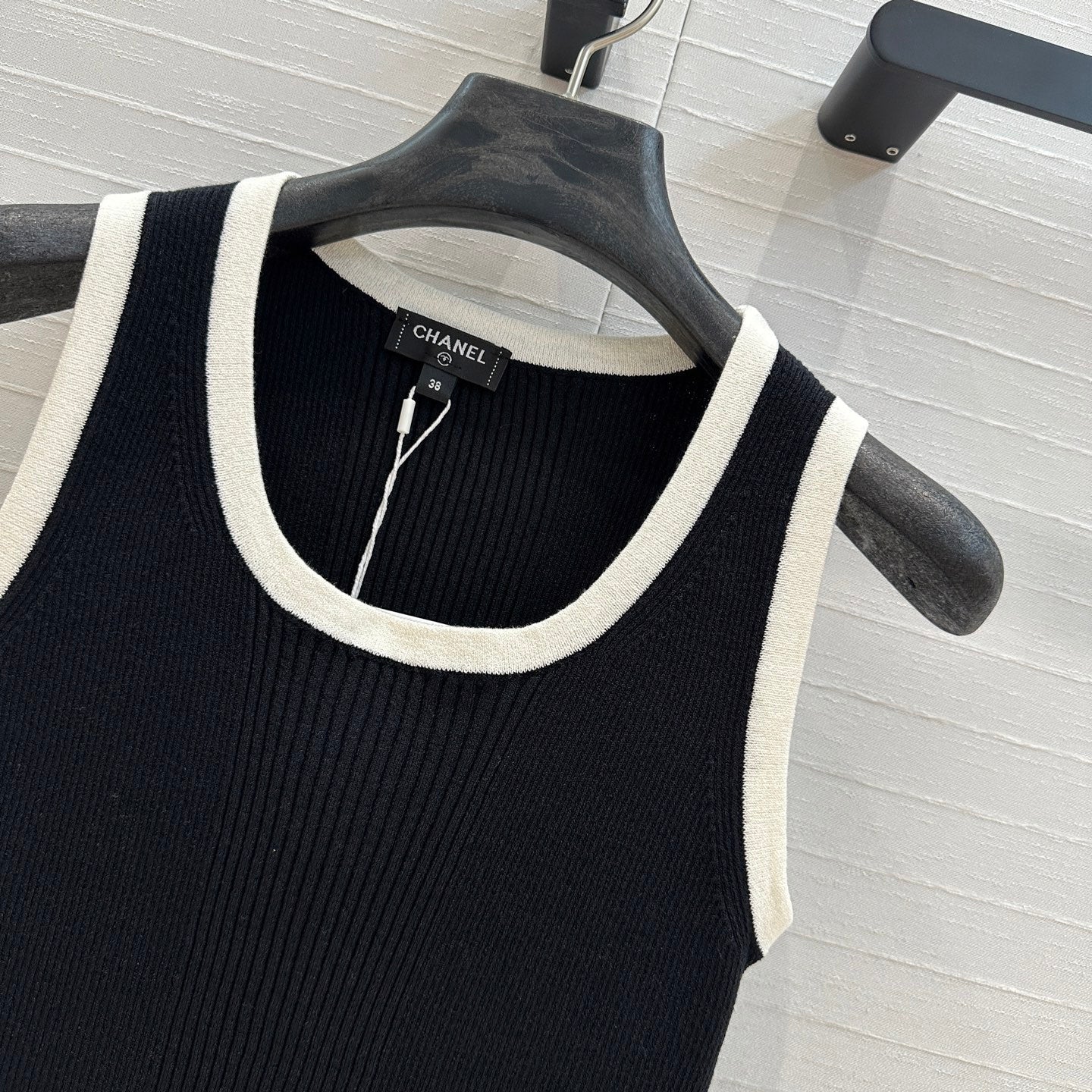 ch 25ss knitted vest