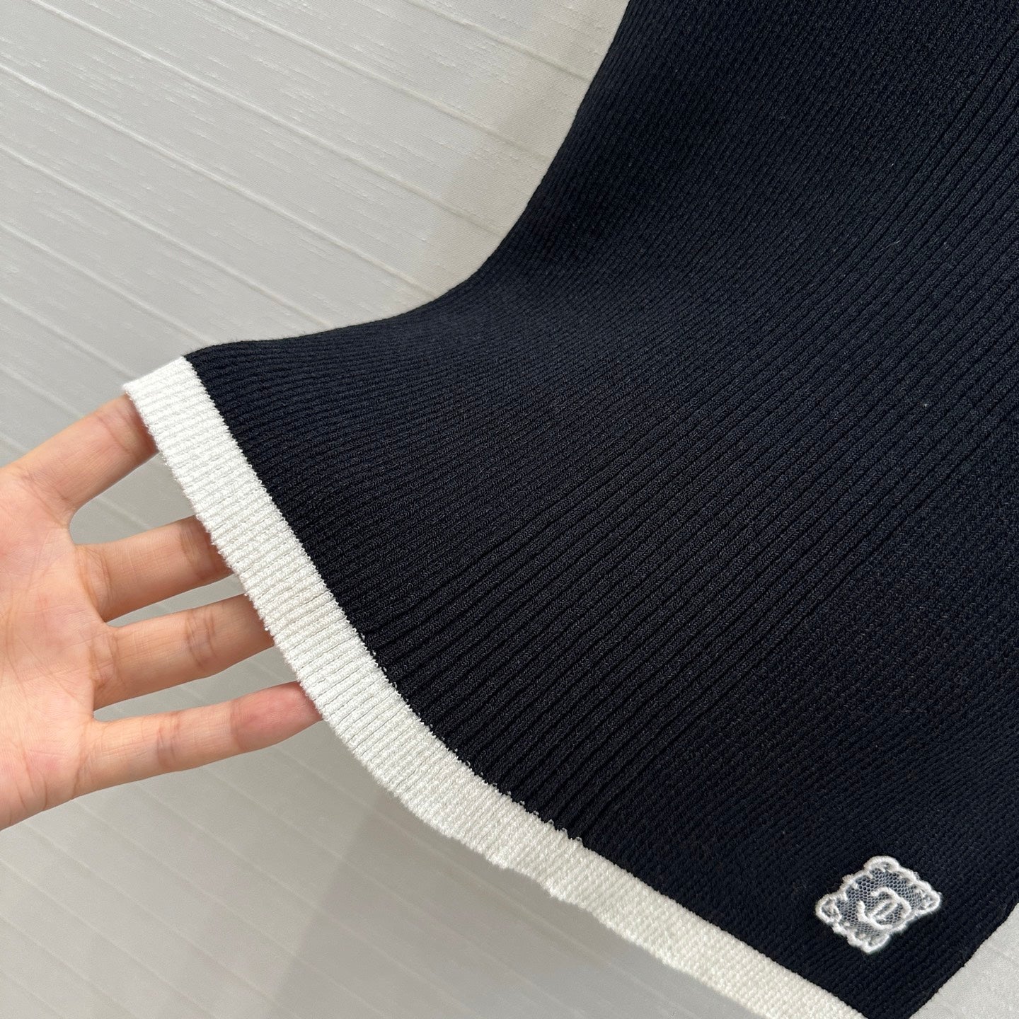 ch 25ss knitted vest