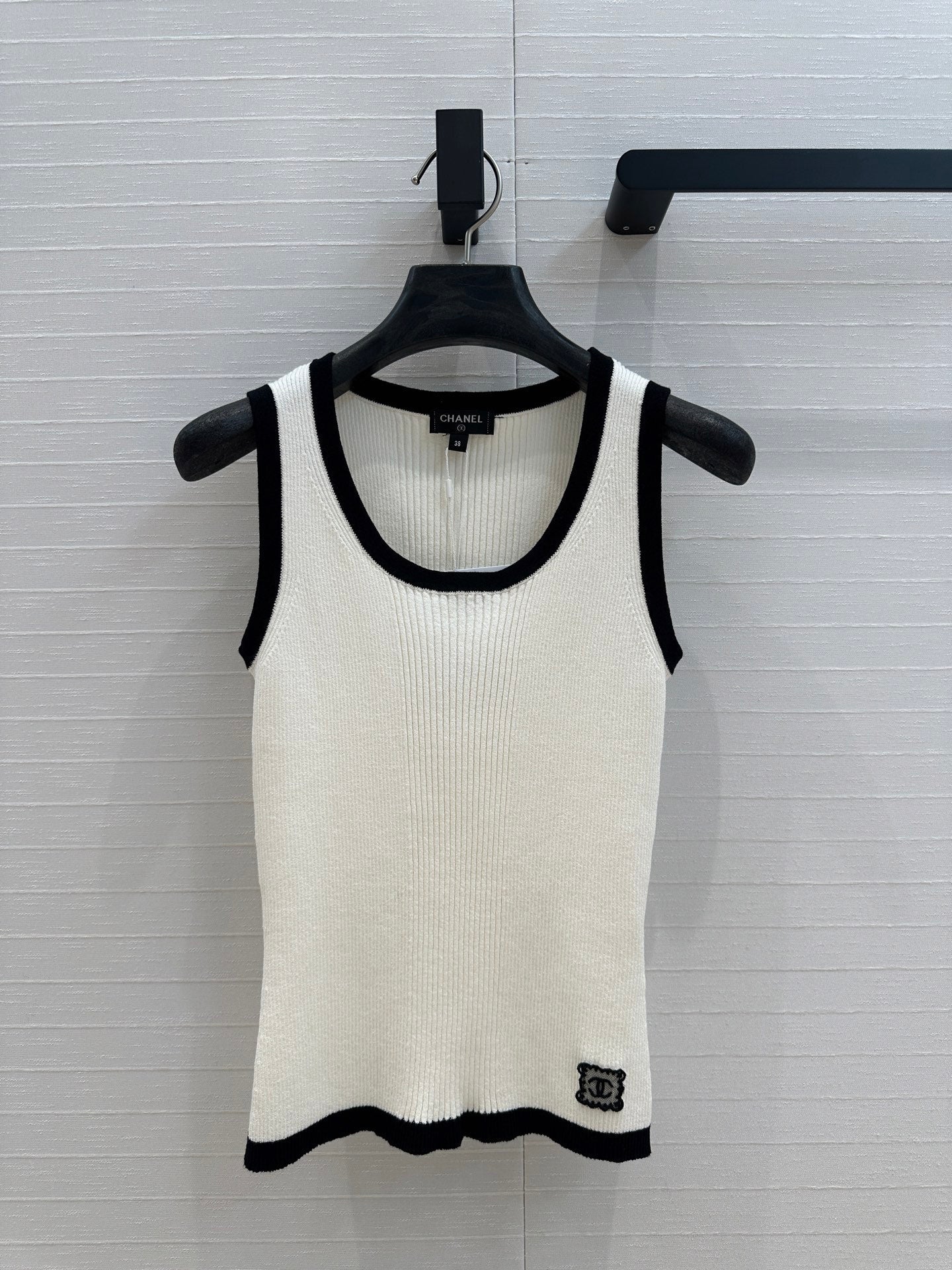 ch 25ss knitted vest
