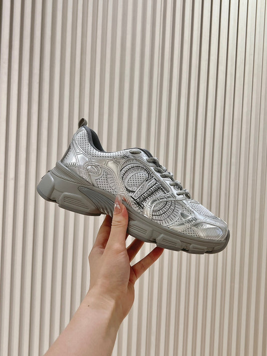 D chrono sneaker