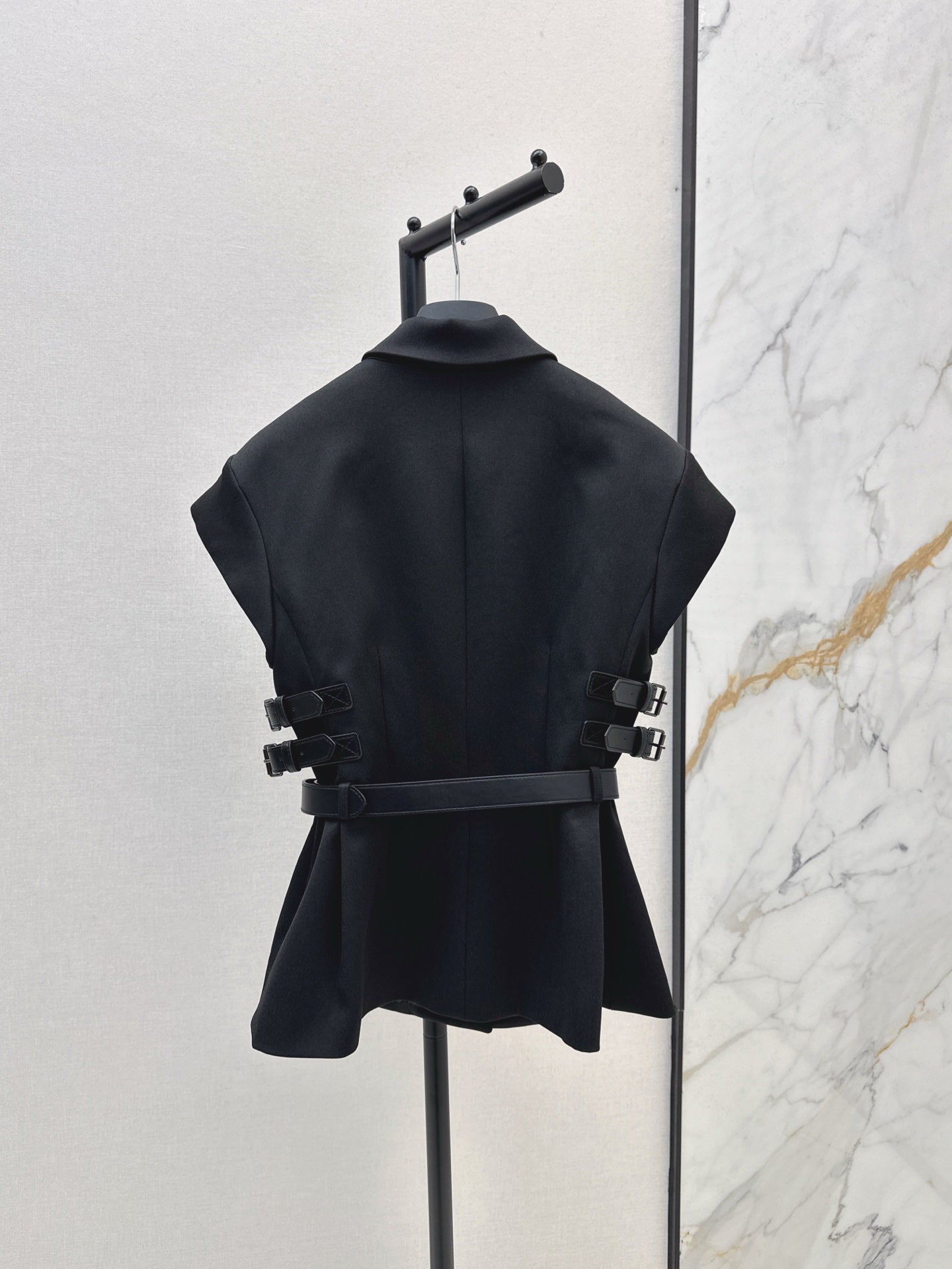 D 25ss sleeveless blazer