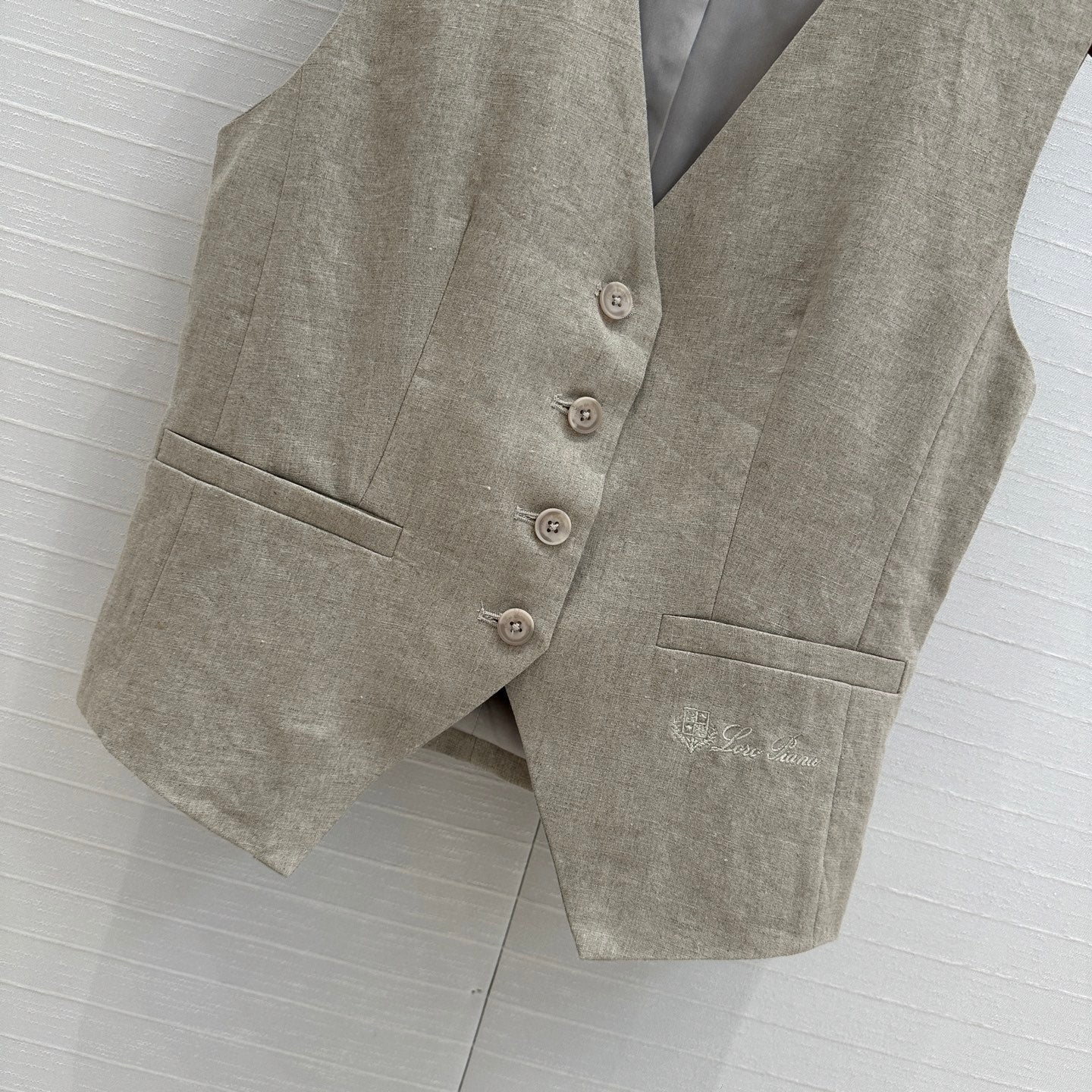 Lo 25ss linen vest