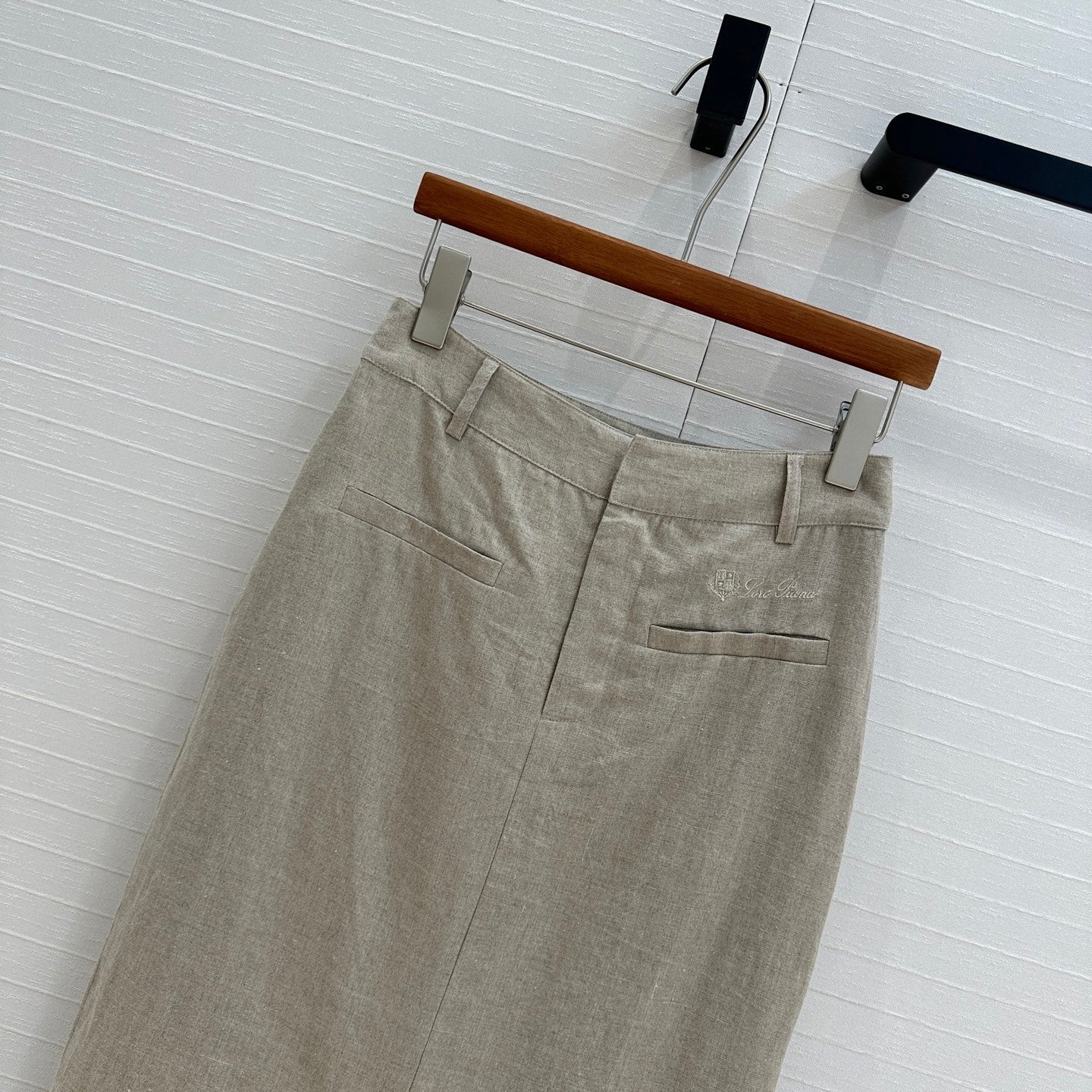 Lo 25ss linen skirt
