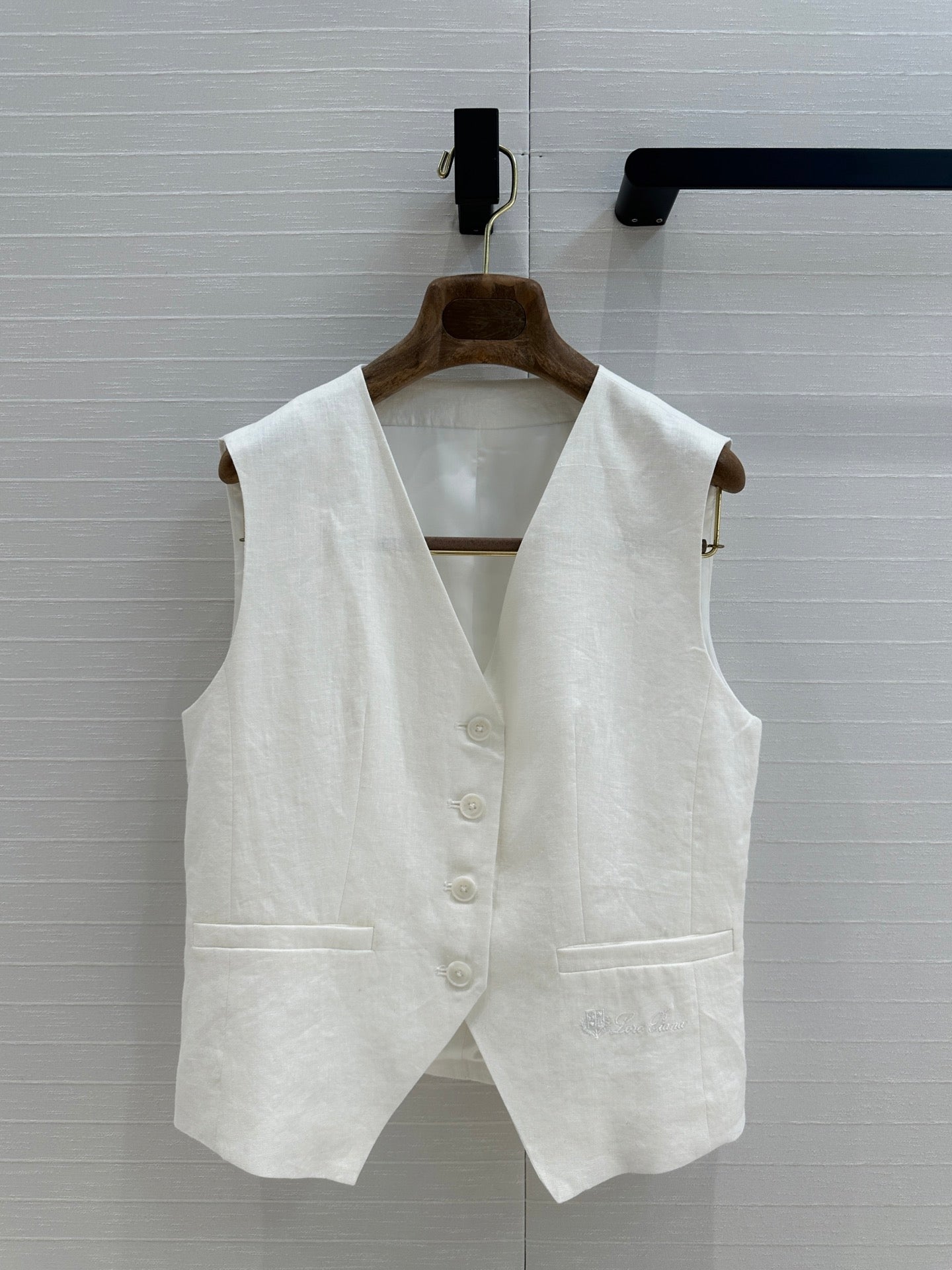 Lo 25ss linen vest
