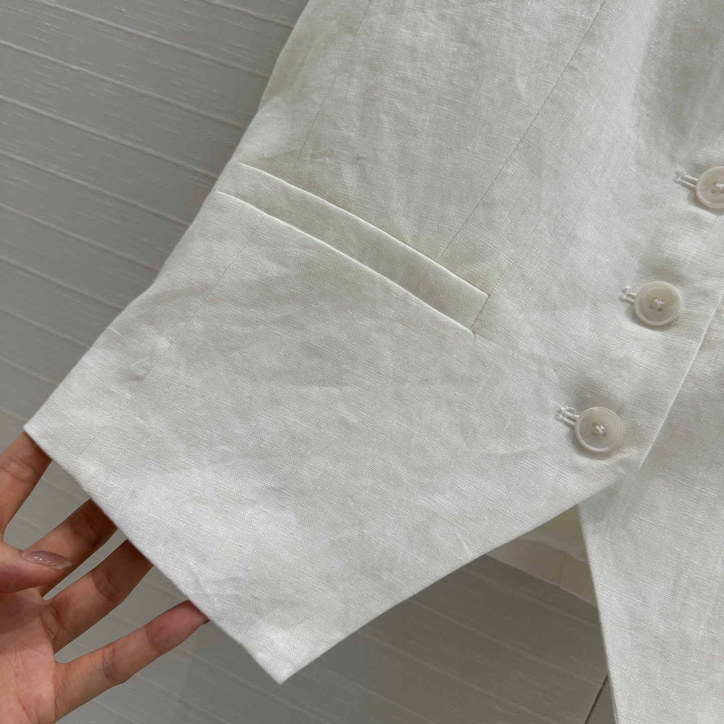 Lo 25ss linen vest