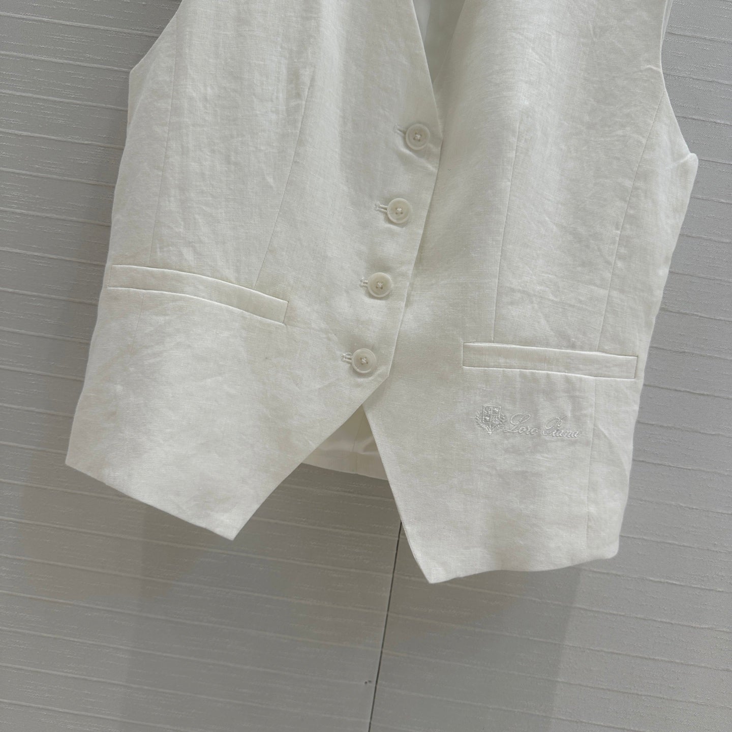 Lo 25ss linen vest
