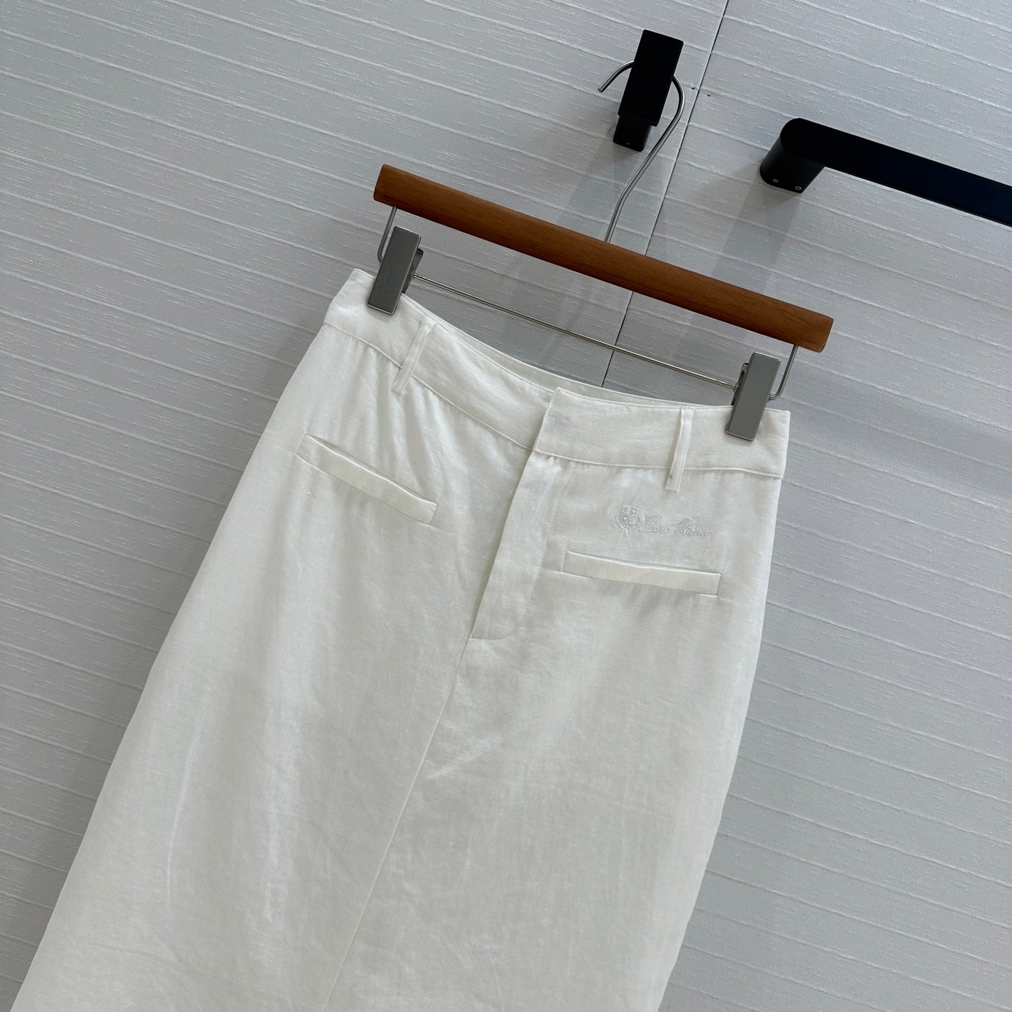 Lo 25ss linen skirt
