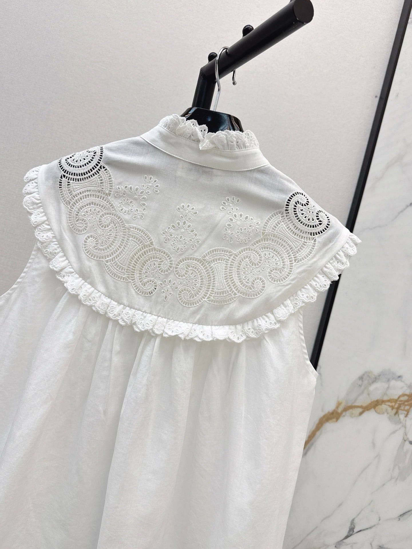 Ce 25ss hollow sleeveless shirt