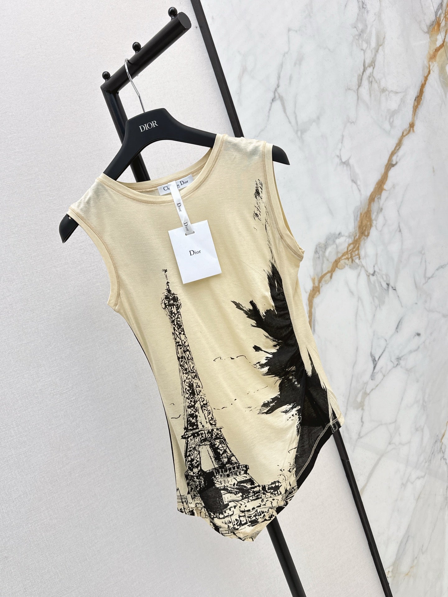 D 25ss printed sleeveless
