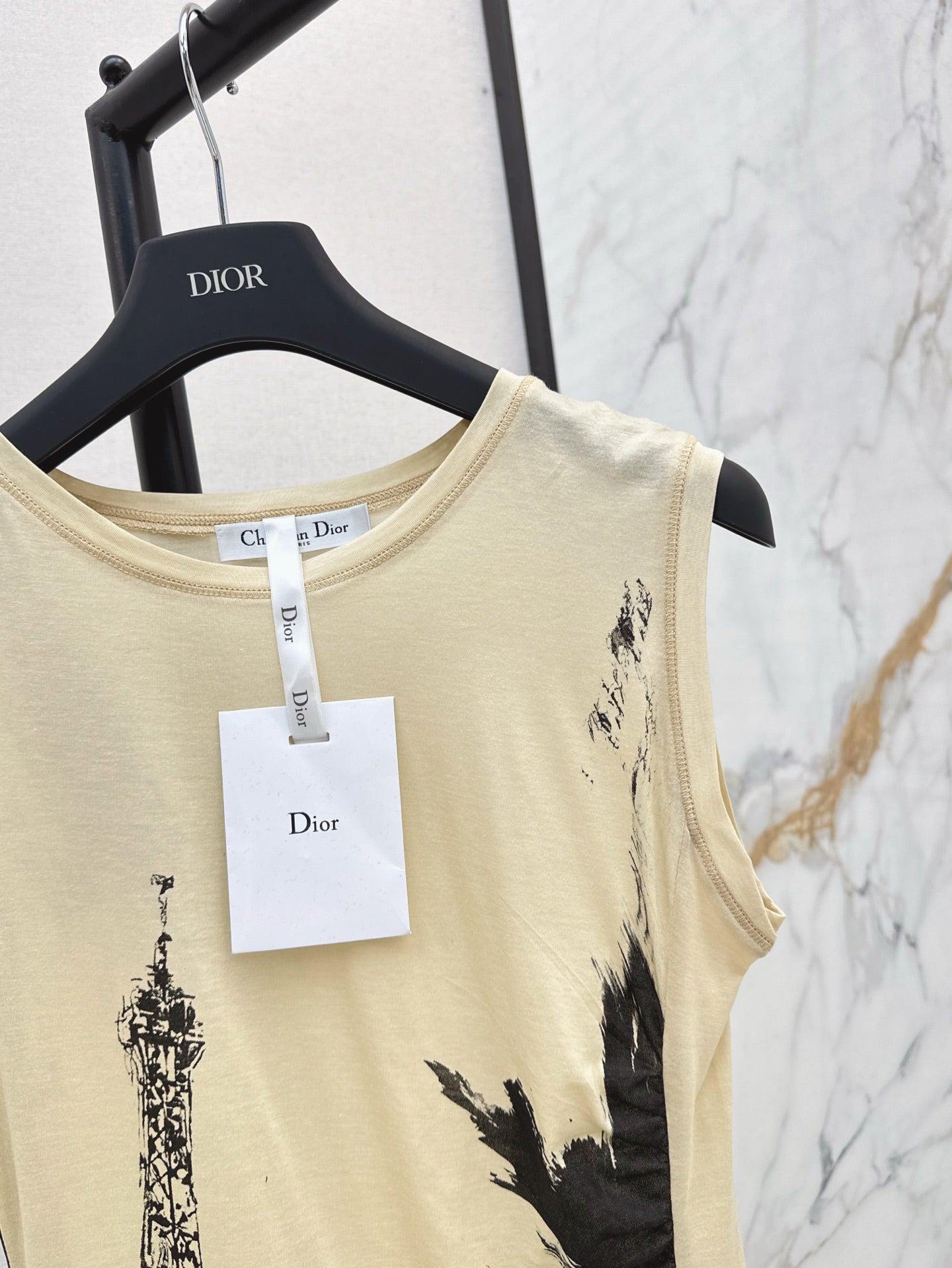D 25ss printed sleeveless