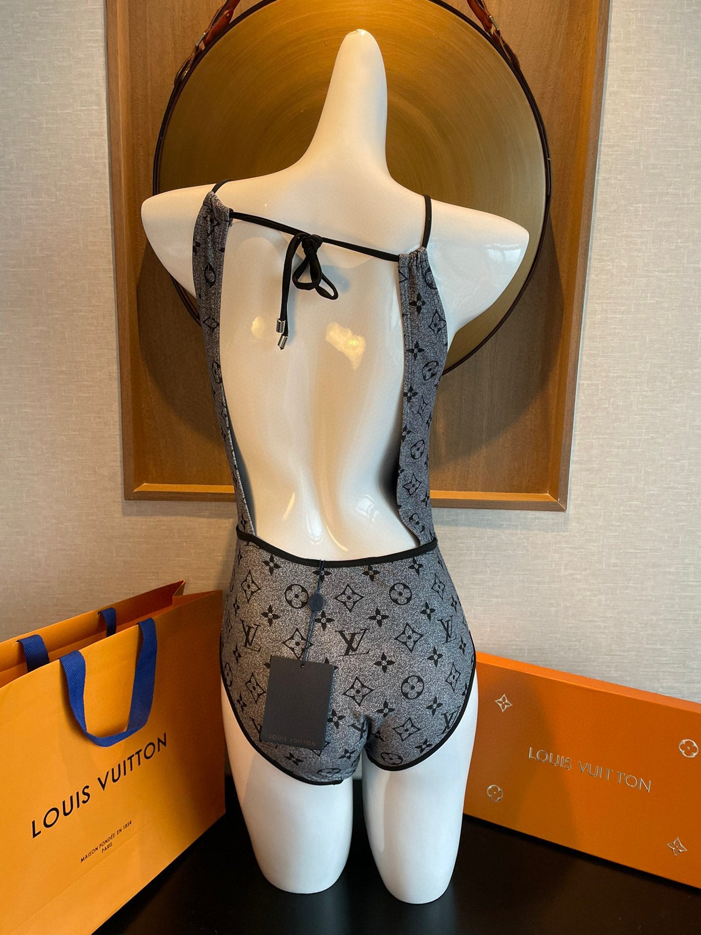 L swimsuit