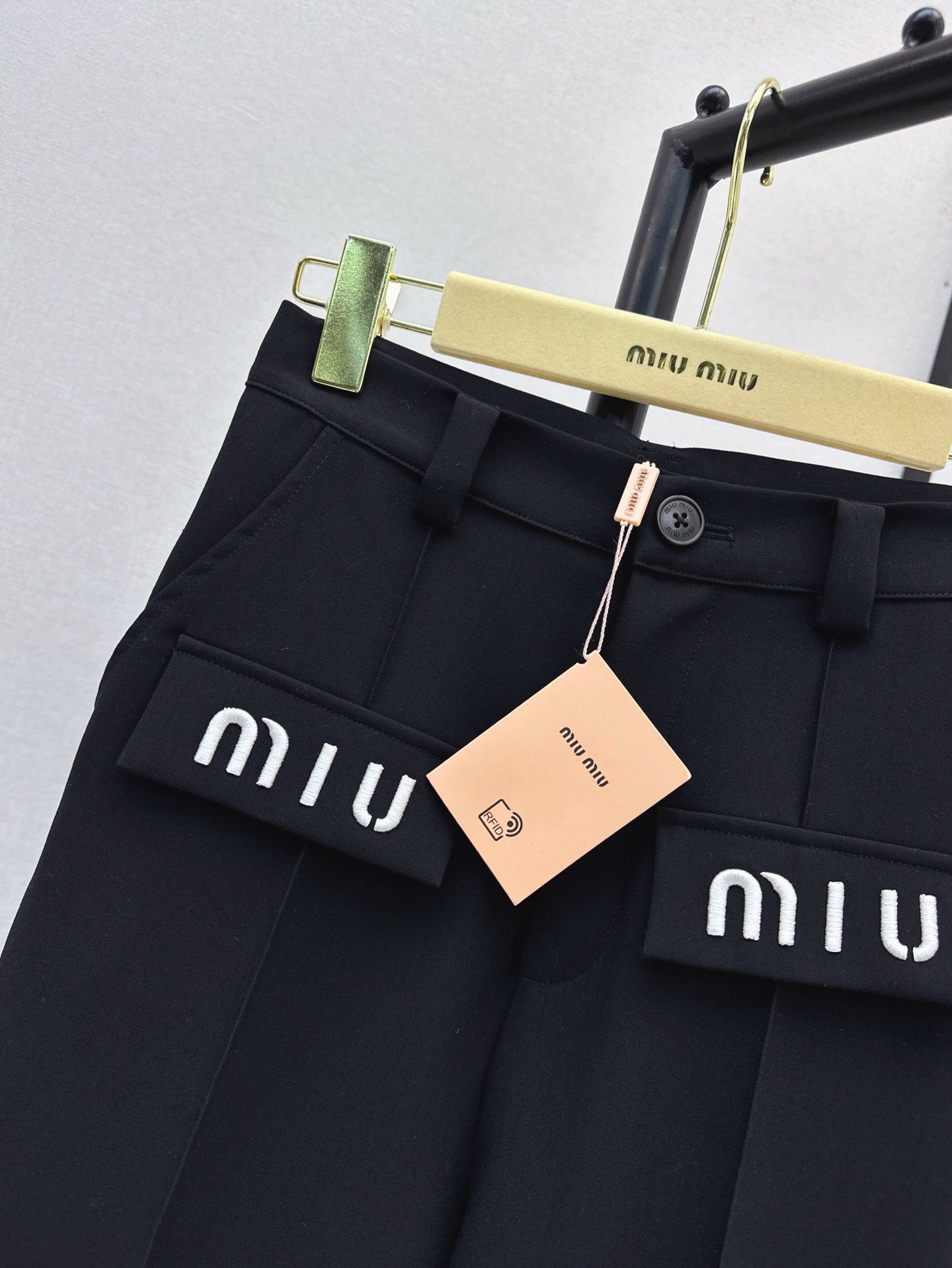 Mi 25ss embroidered pants