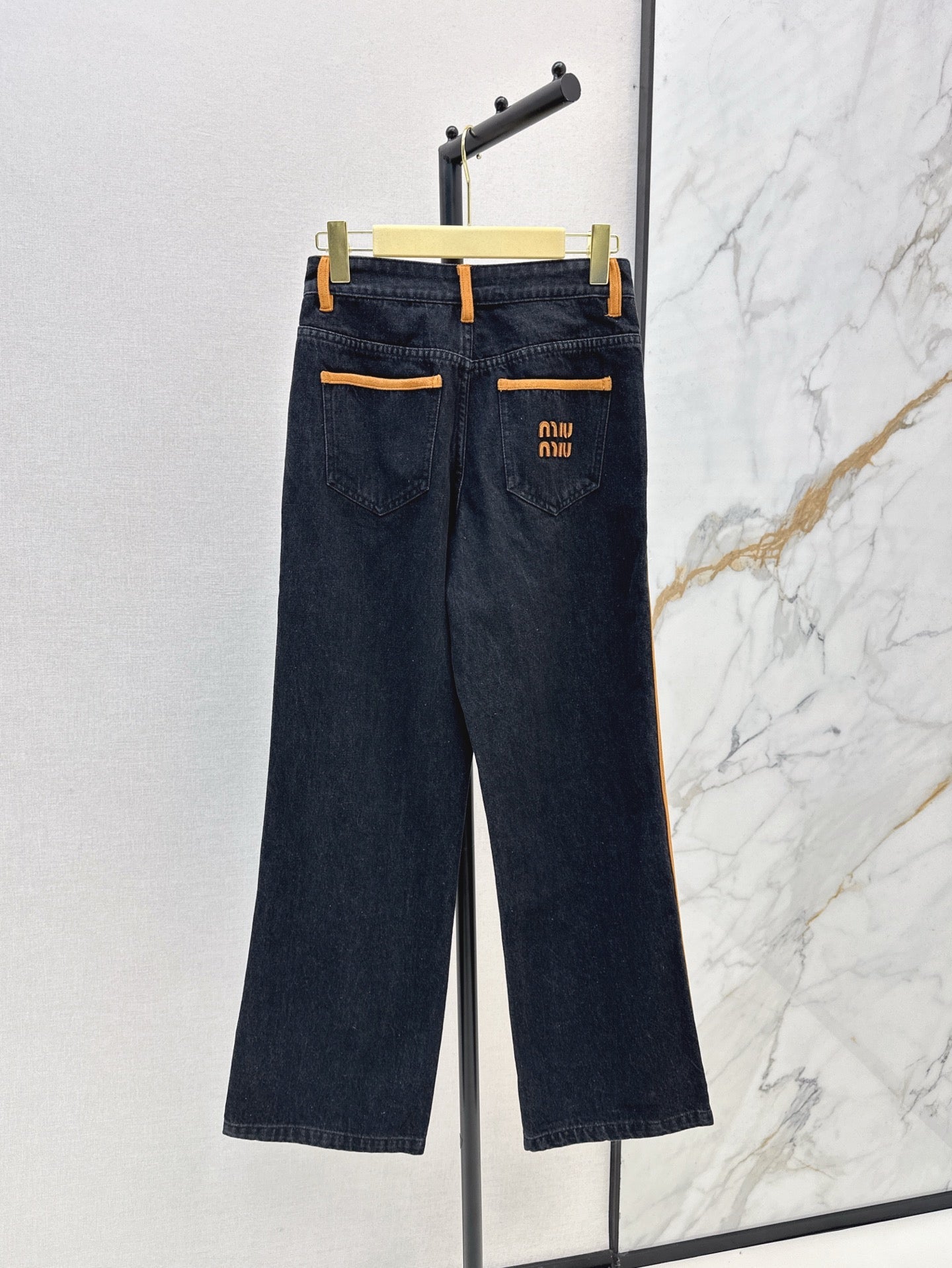 MI 25SS embroidered jeans