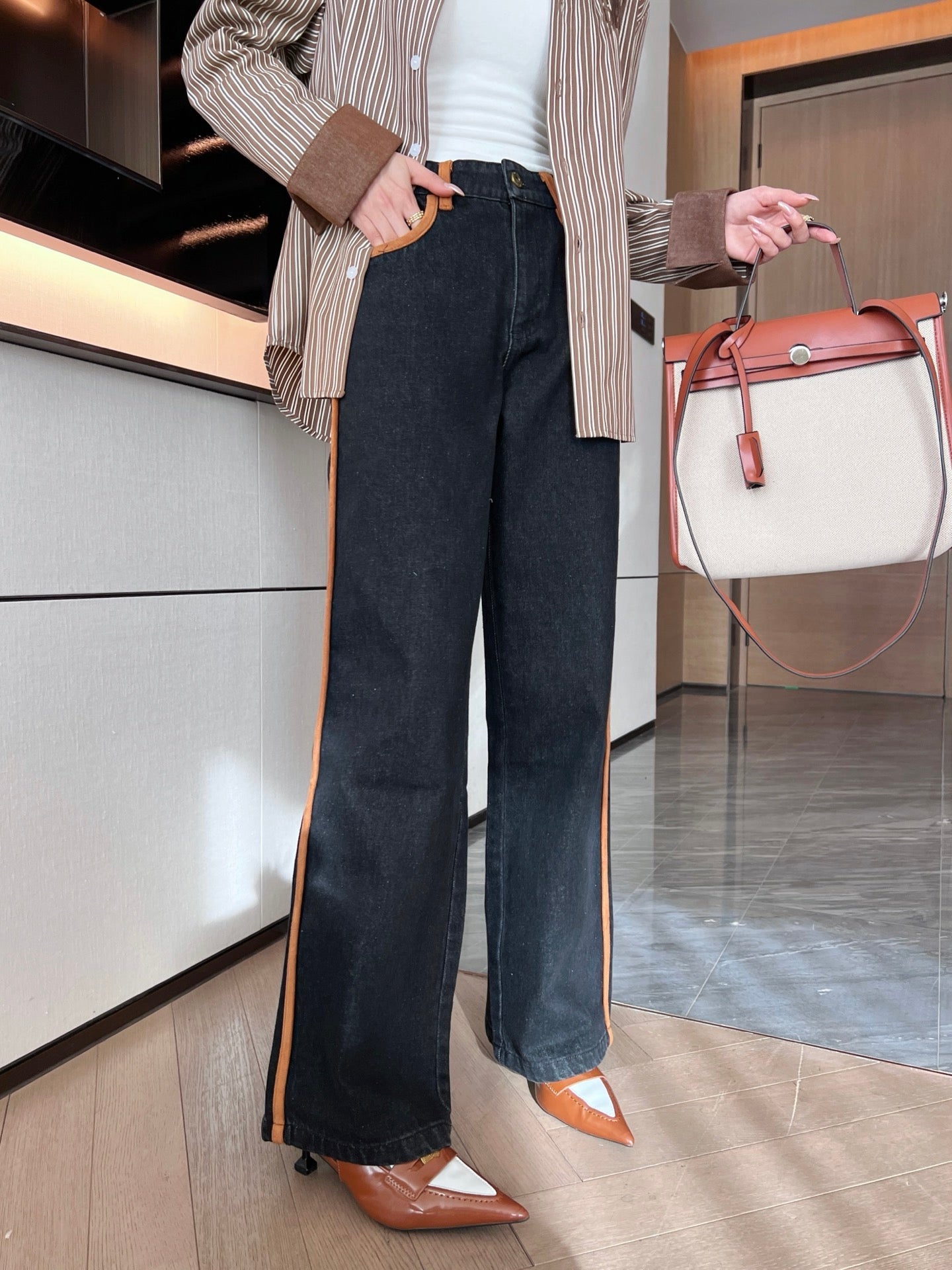 MI 25SS embroidered jeans