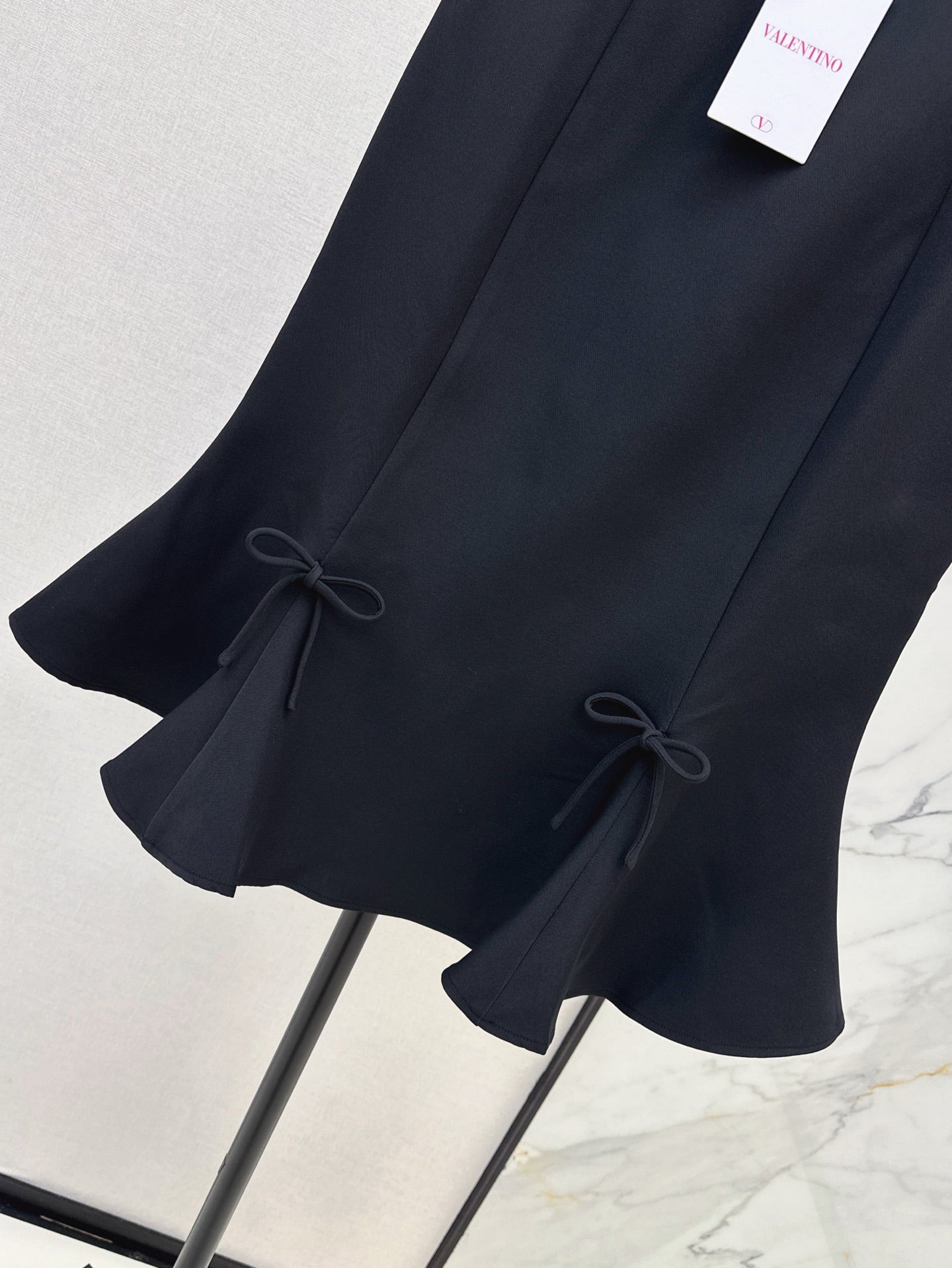 Val 25ss ruffle skirt