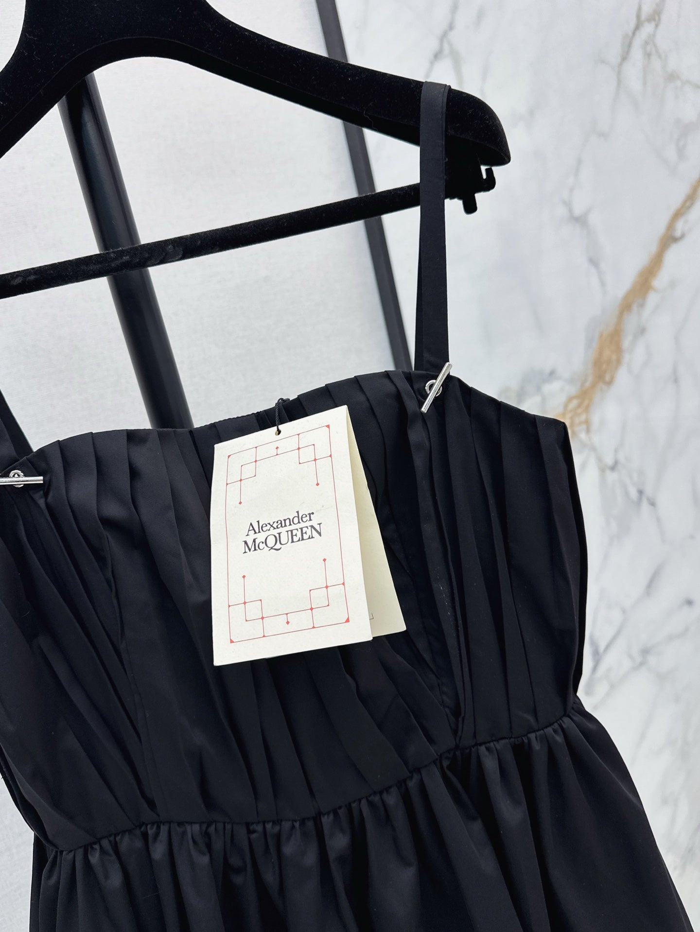 mc 25ss slip dress