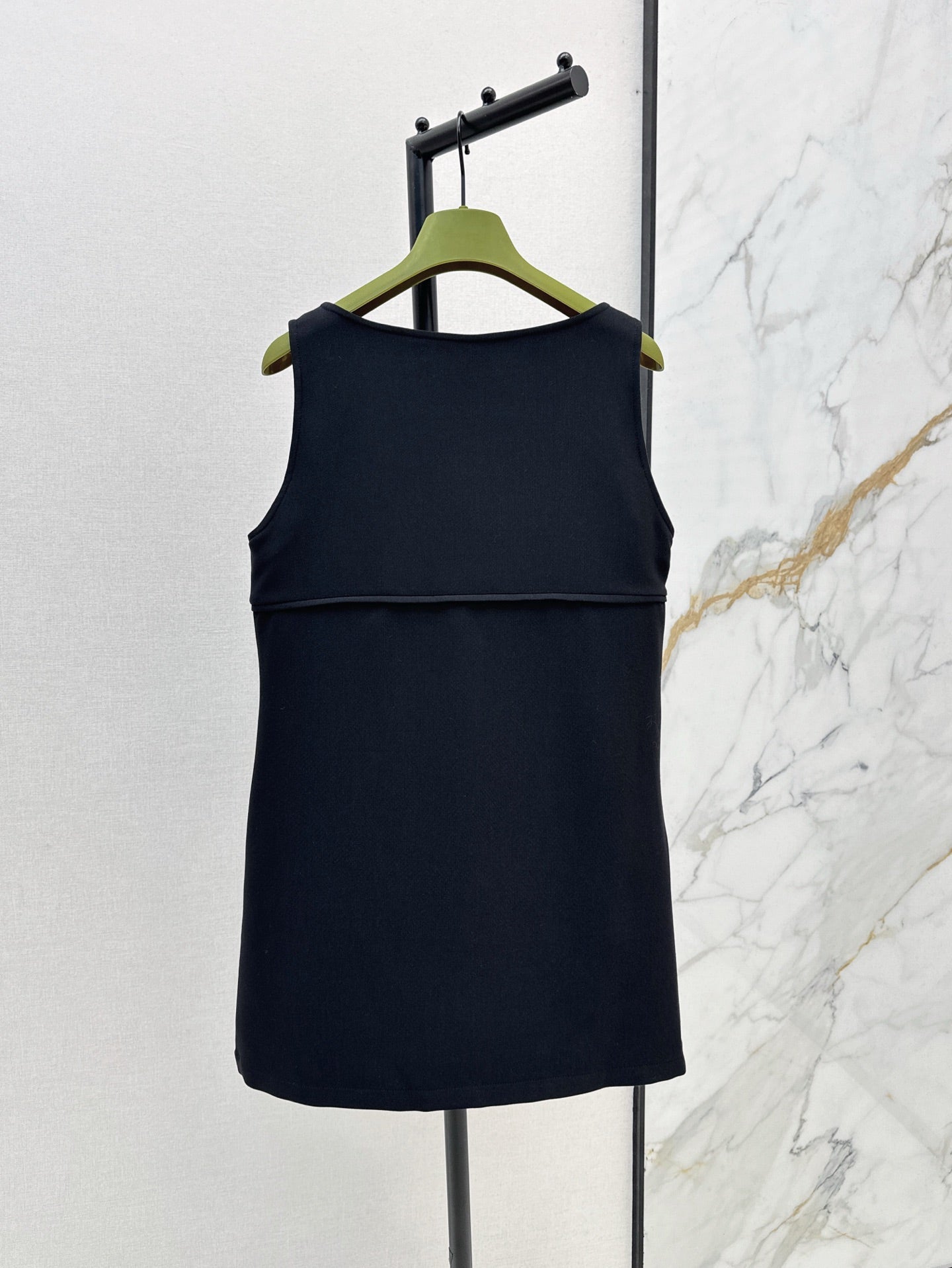 G 255 sleeveless dress