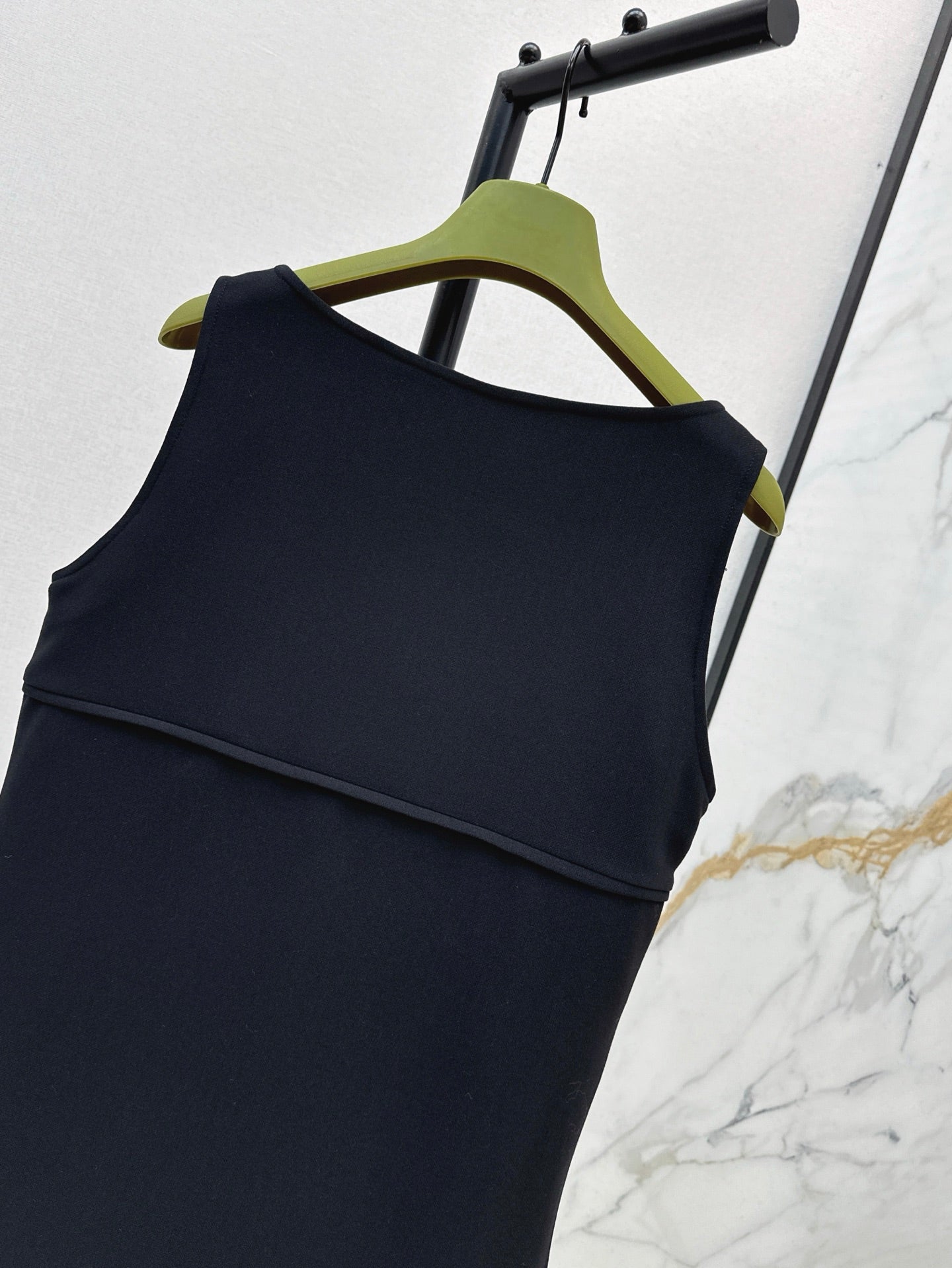 G 255 sleeveless dress