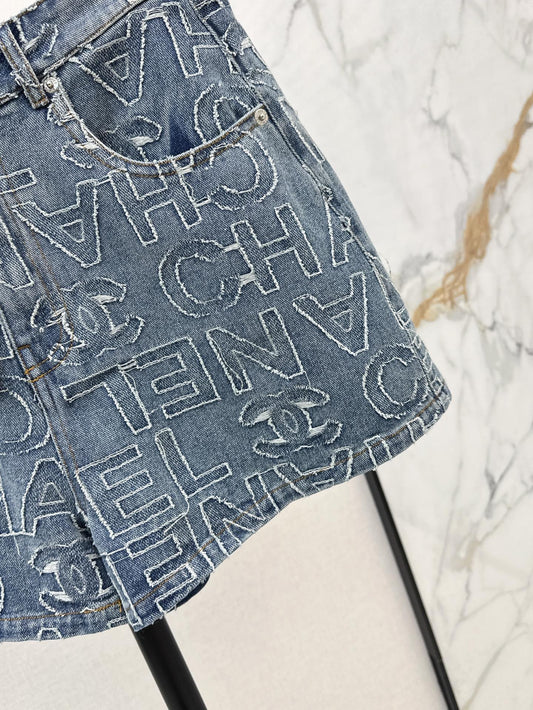 Ch 25ss embroidered denim short