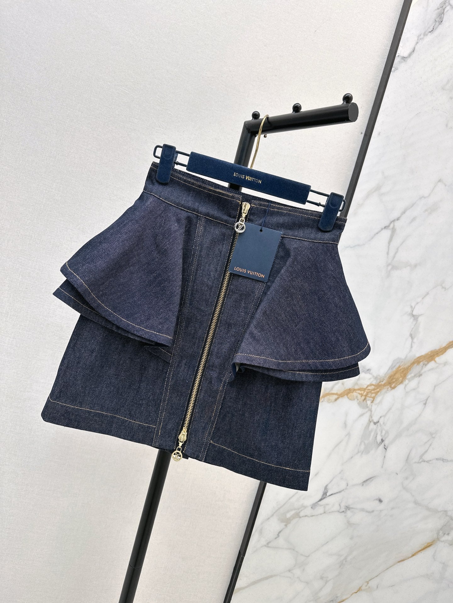 L 25ss ruffle denim skirt
