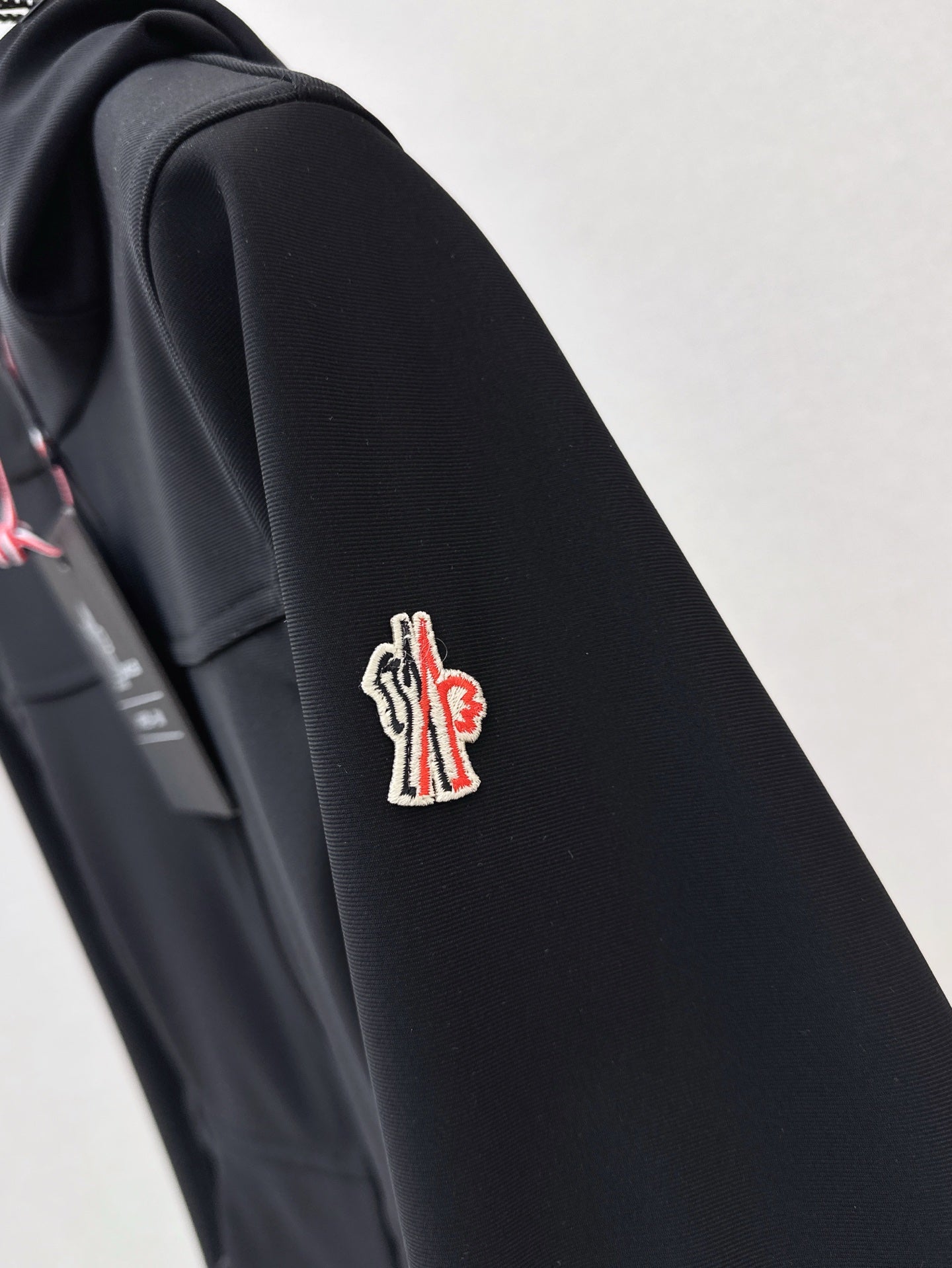 Mo 25ss hooded jacket
