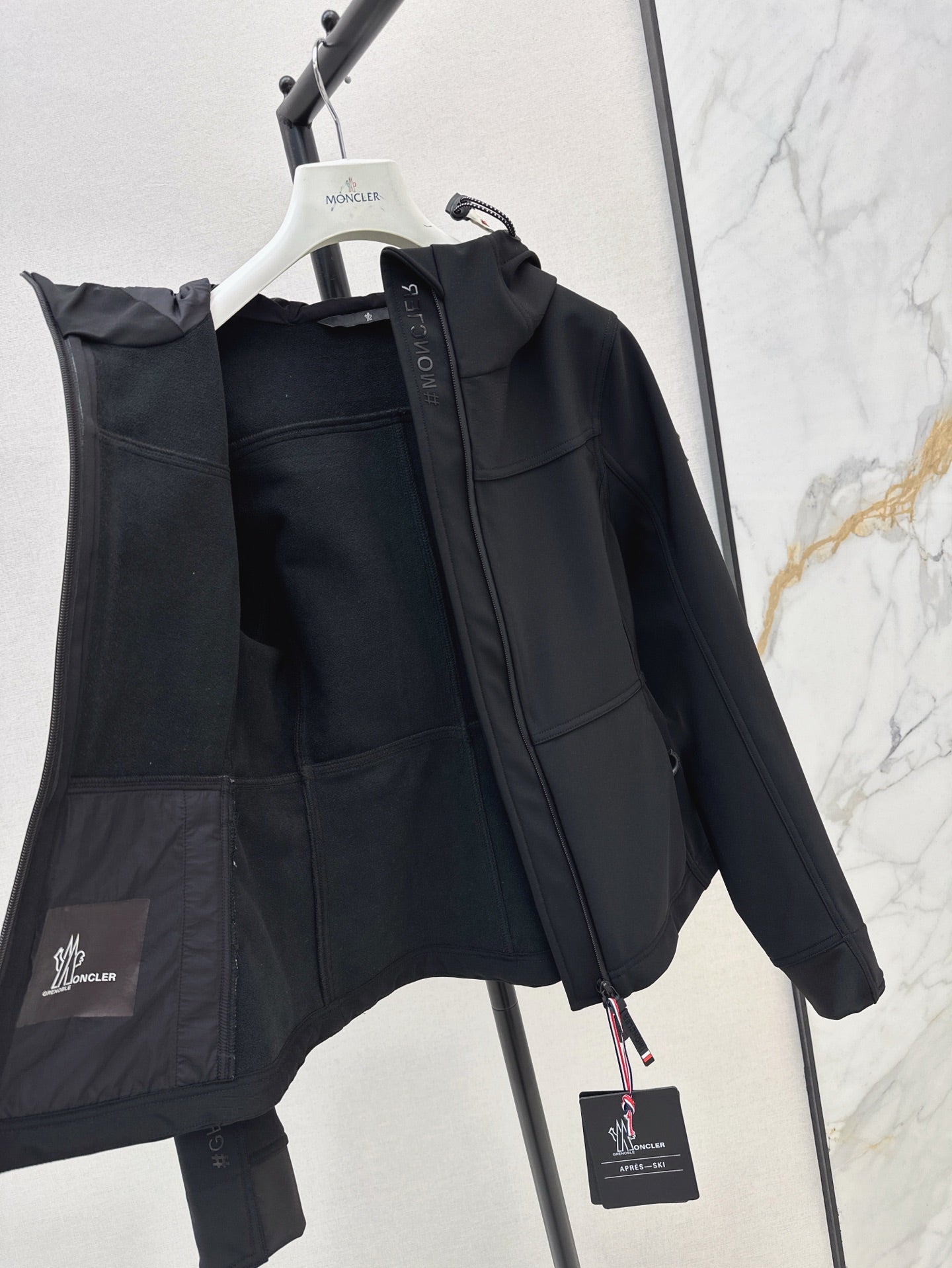 Mo 25ss hooded jacket