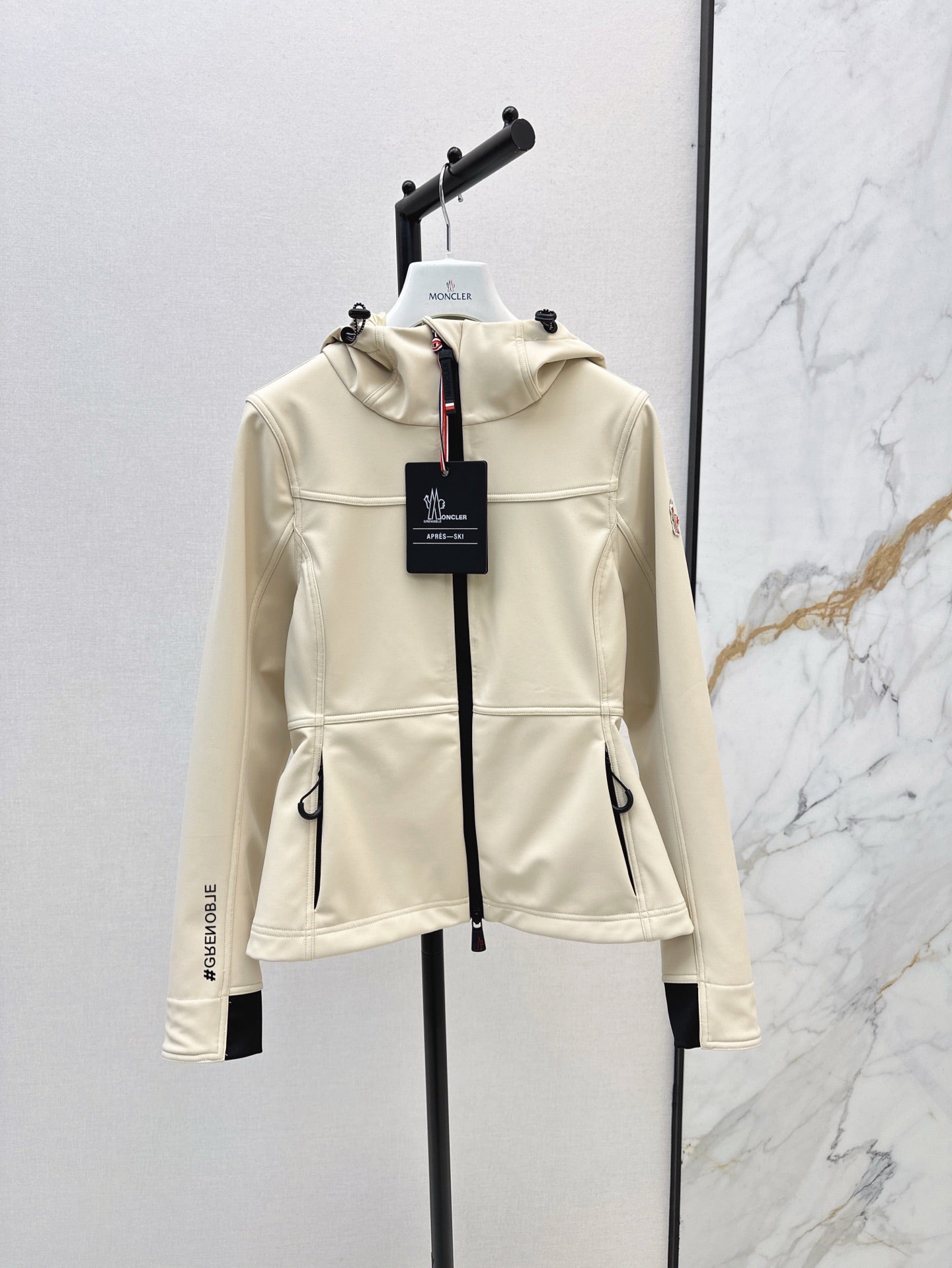 Mo 25ss hooded jacket