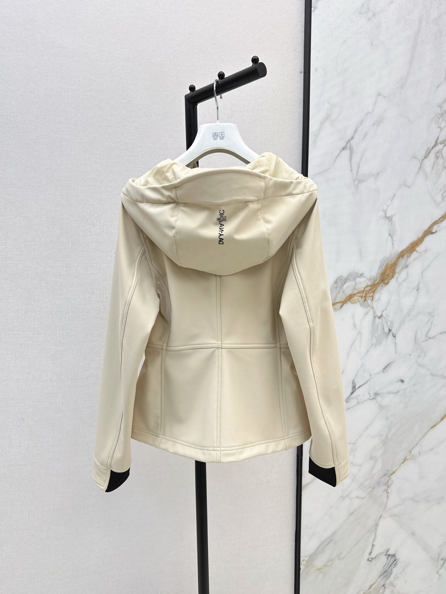 Mo 25ss hooded jacket