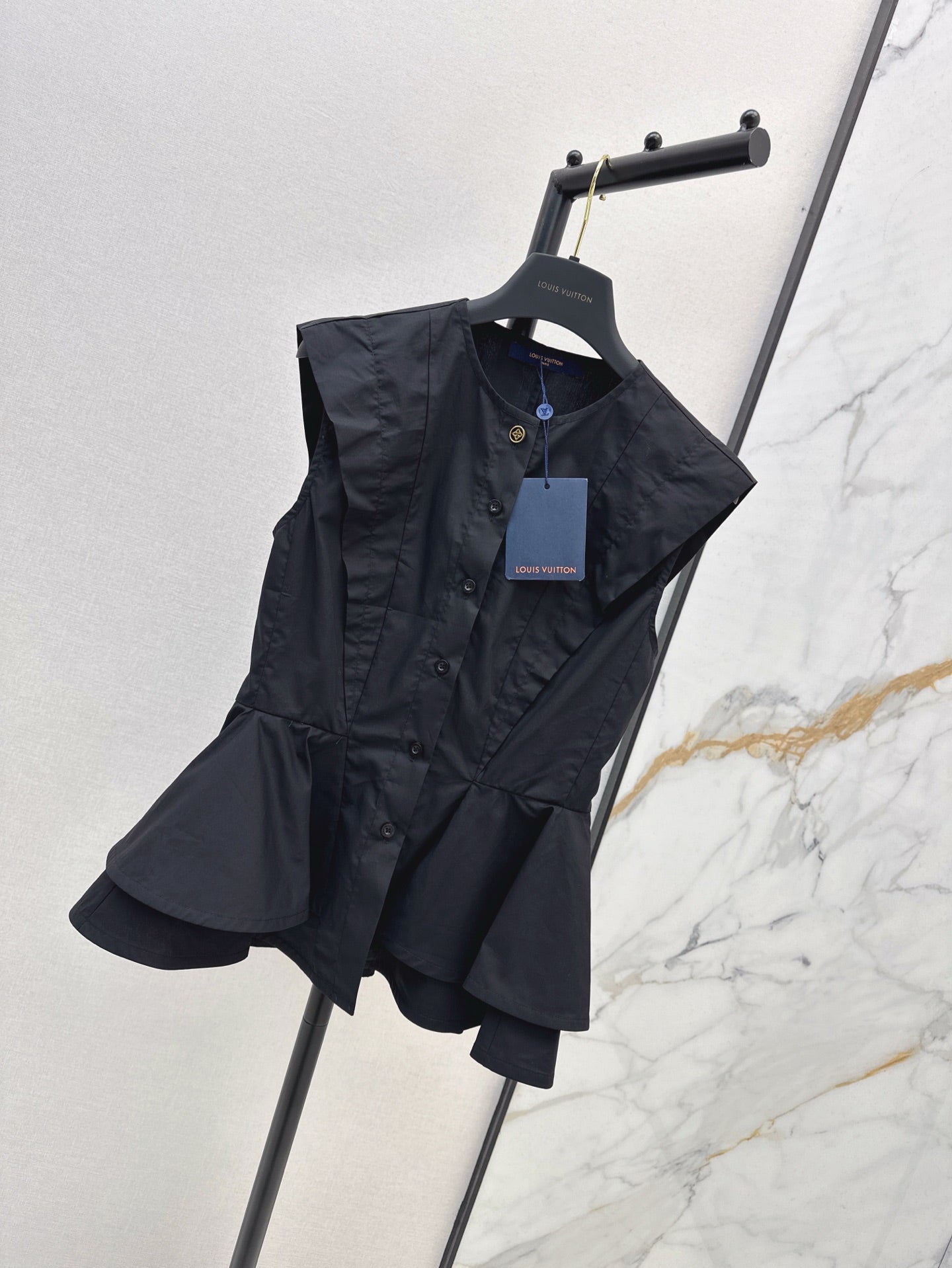 L 25ss sleeveless shirt