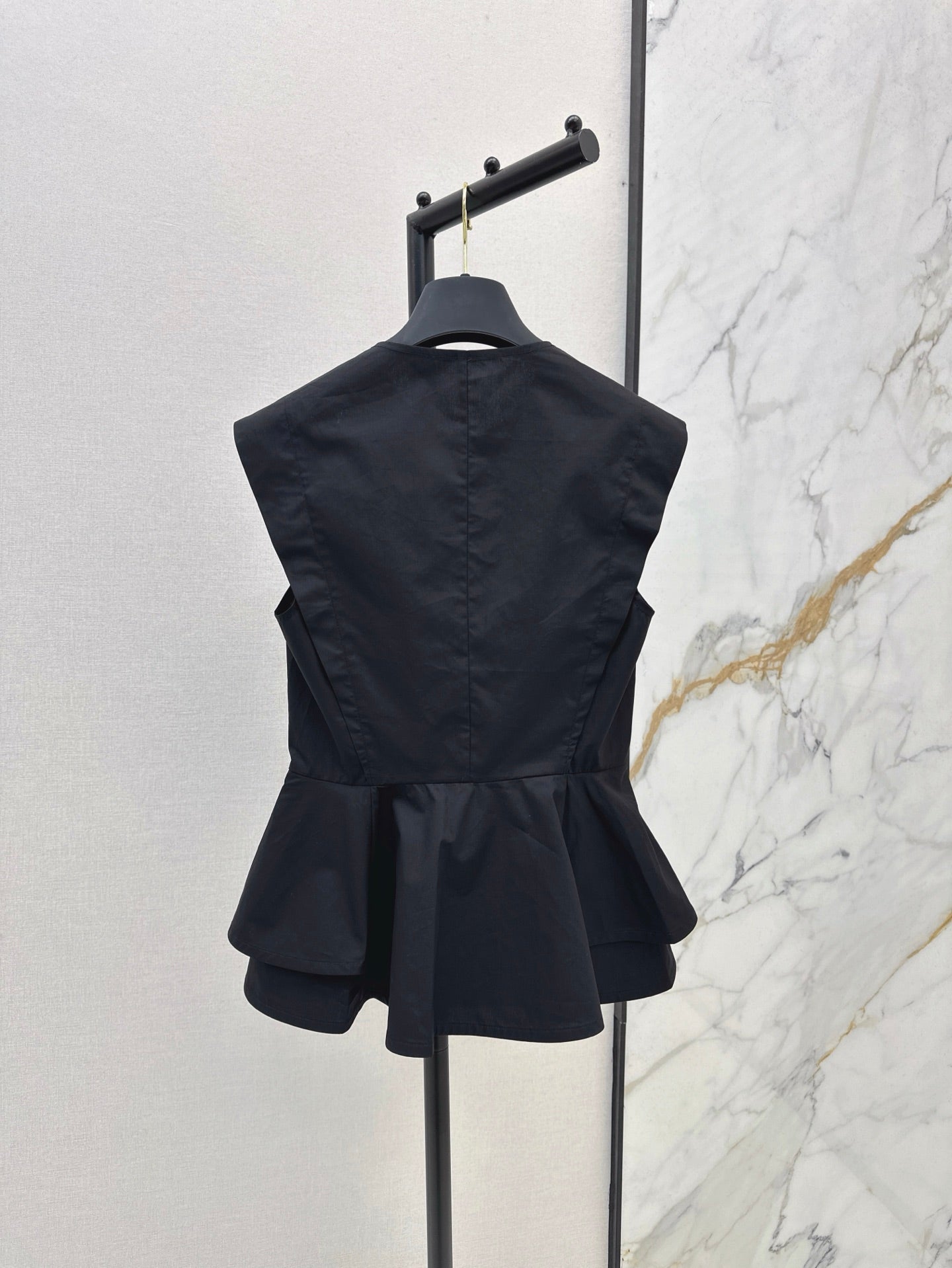 L 25ss sleeveless shirt