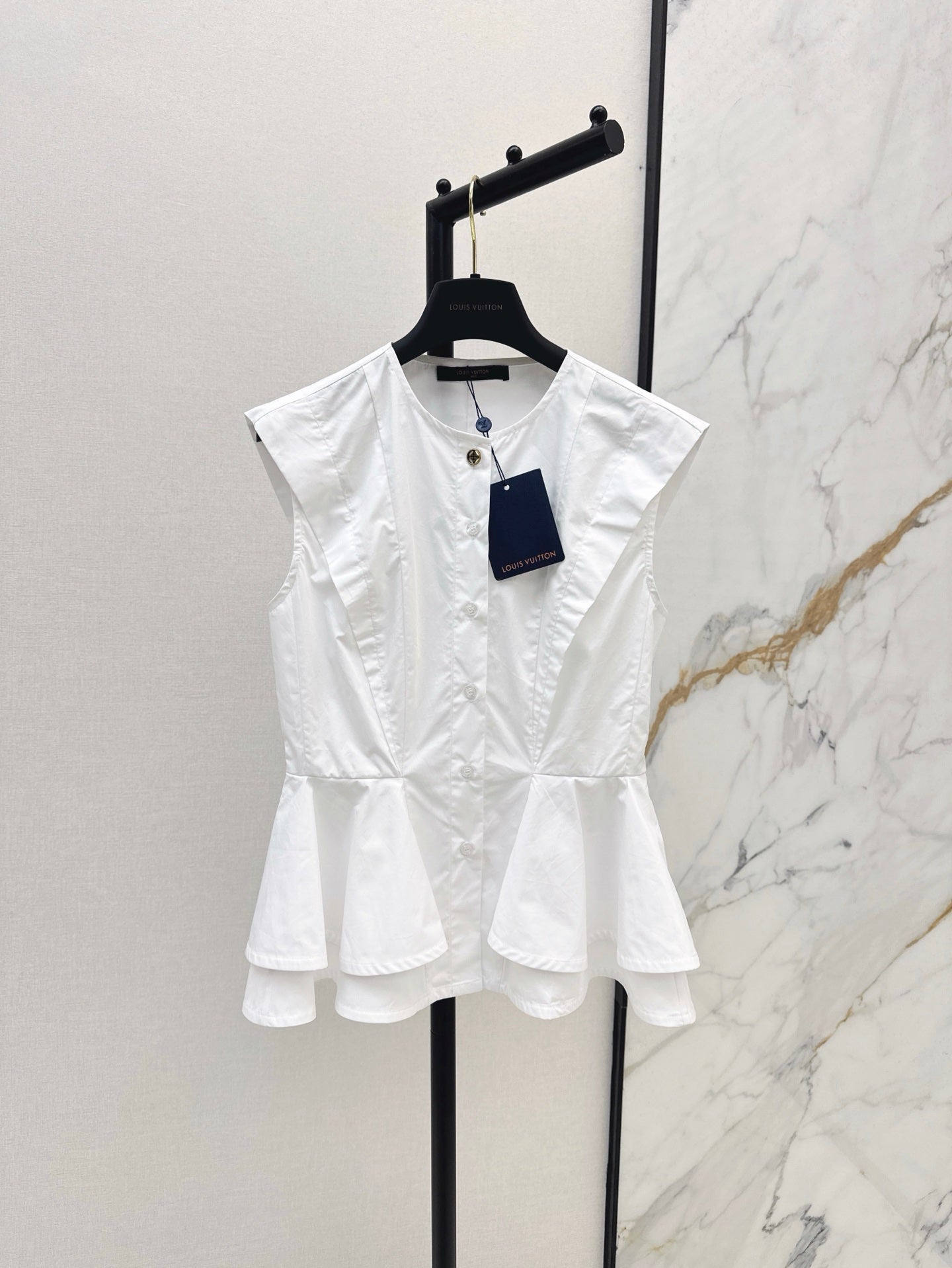 L 25ss sleeveless shirt