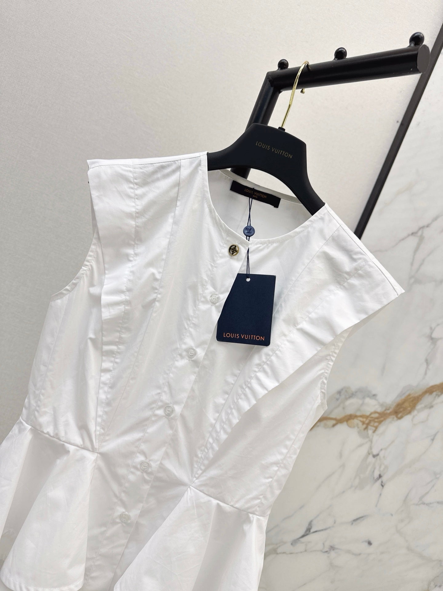 L 25ss sleeveless shirt