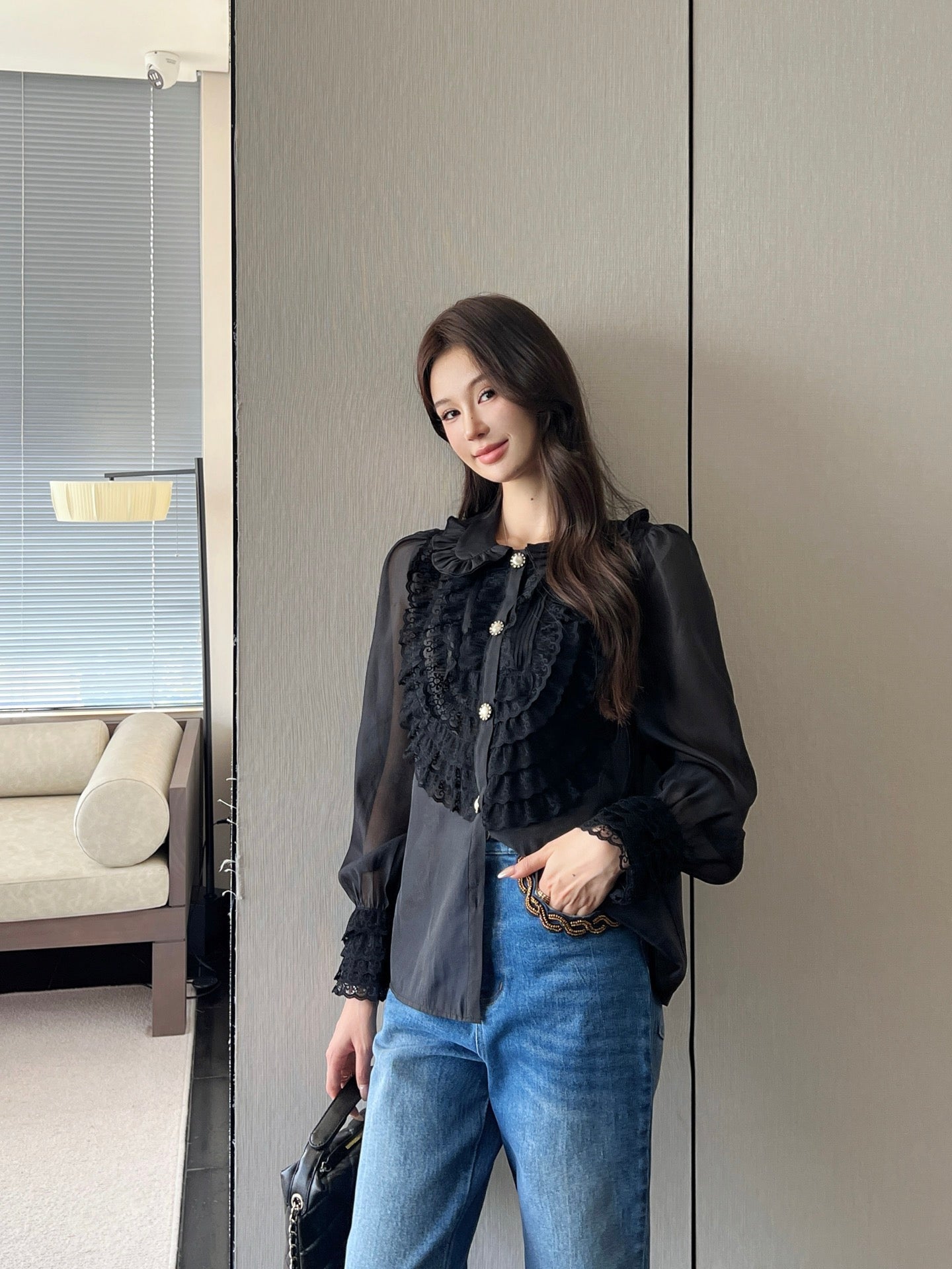 Vali 25ss lace shirt