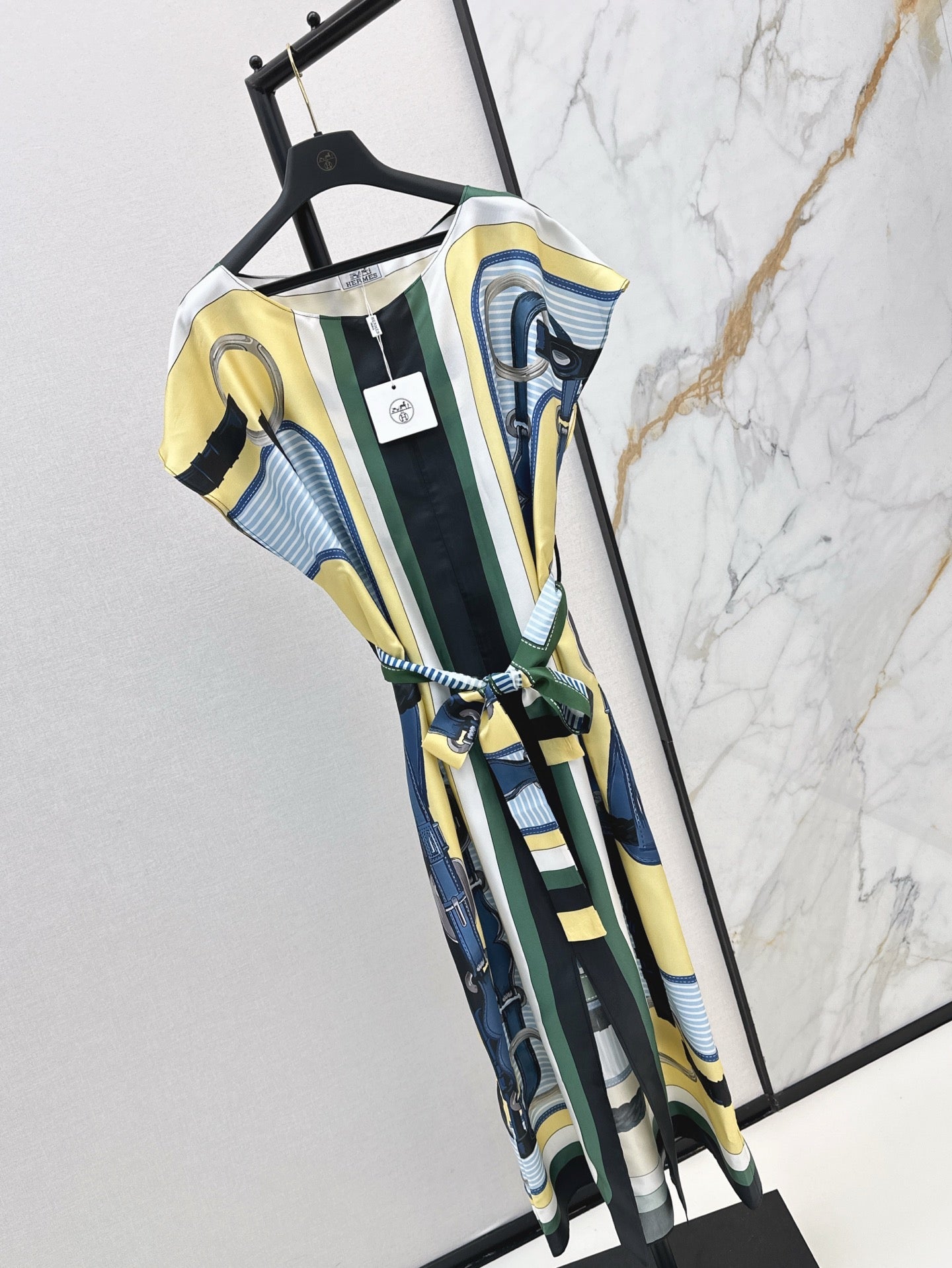 H 25ss coaching remix Silk dress