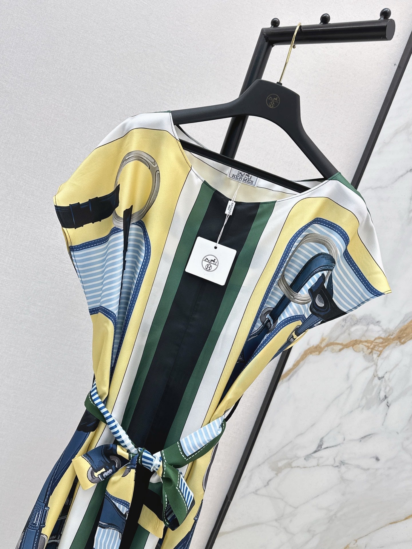 H 25ss coaching remix Silk dress