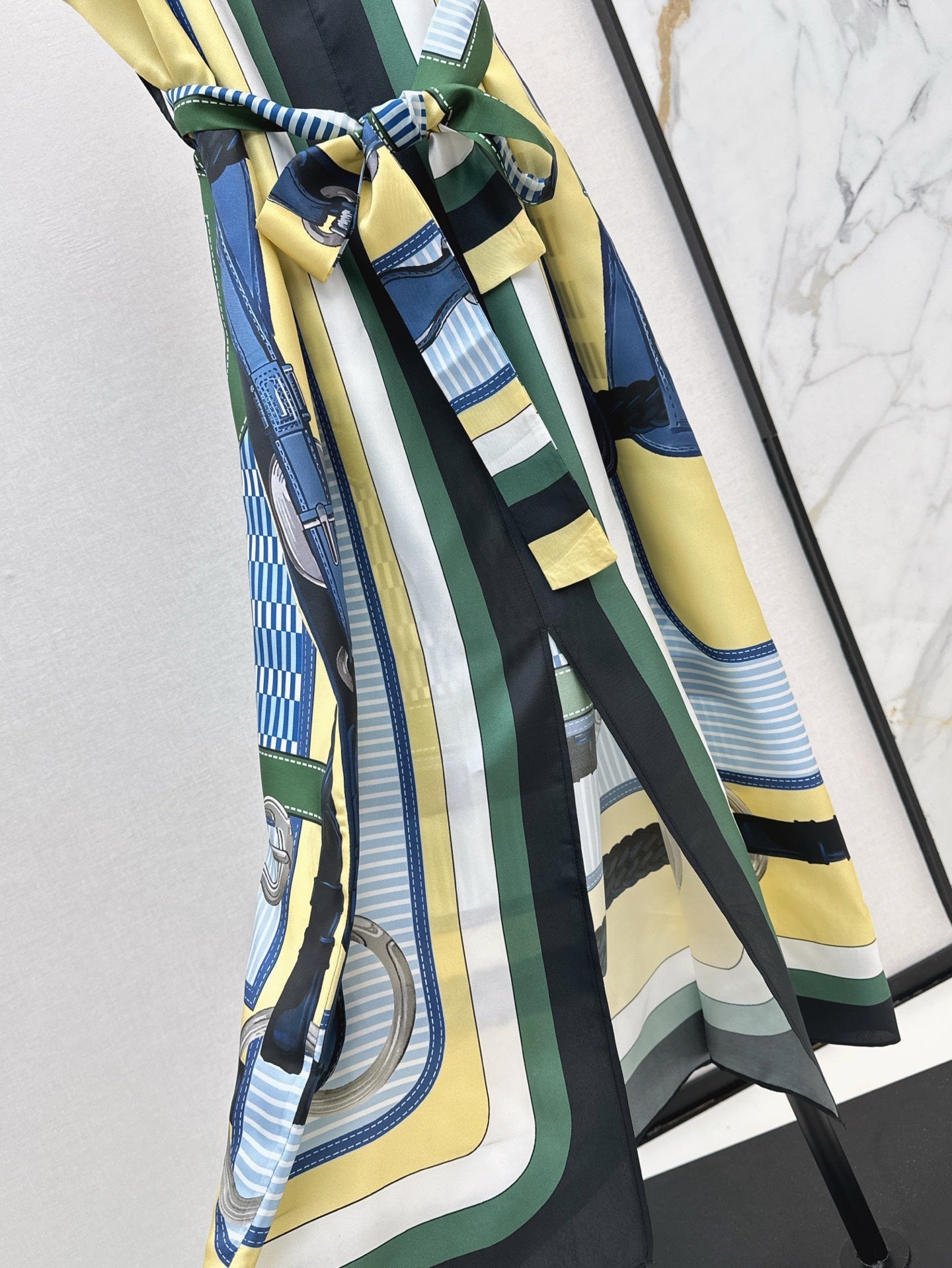H 25ss coaching remix Silk dress