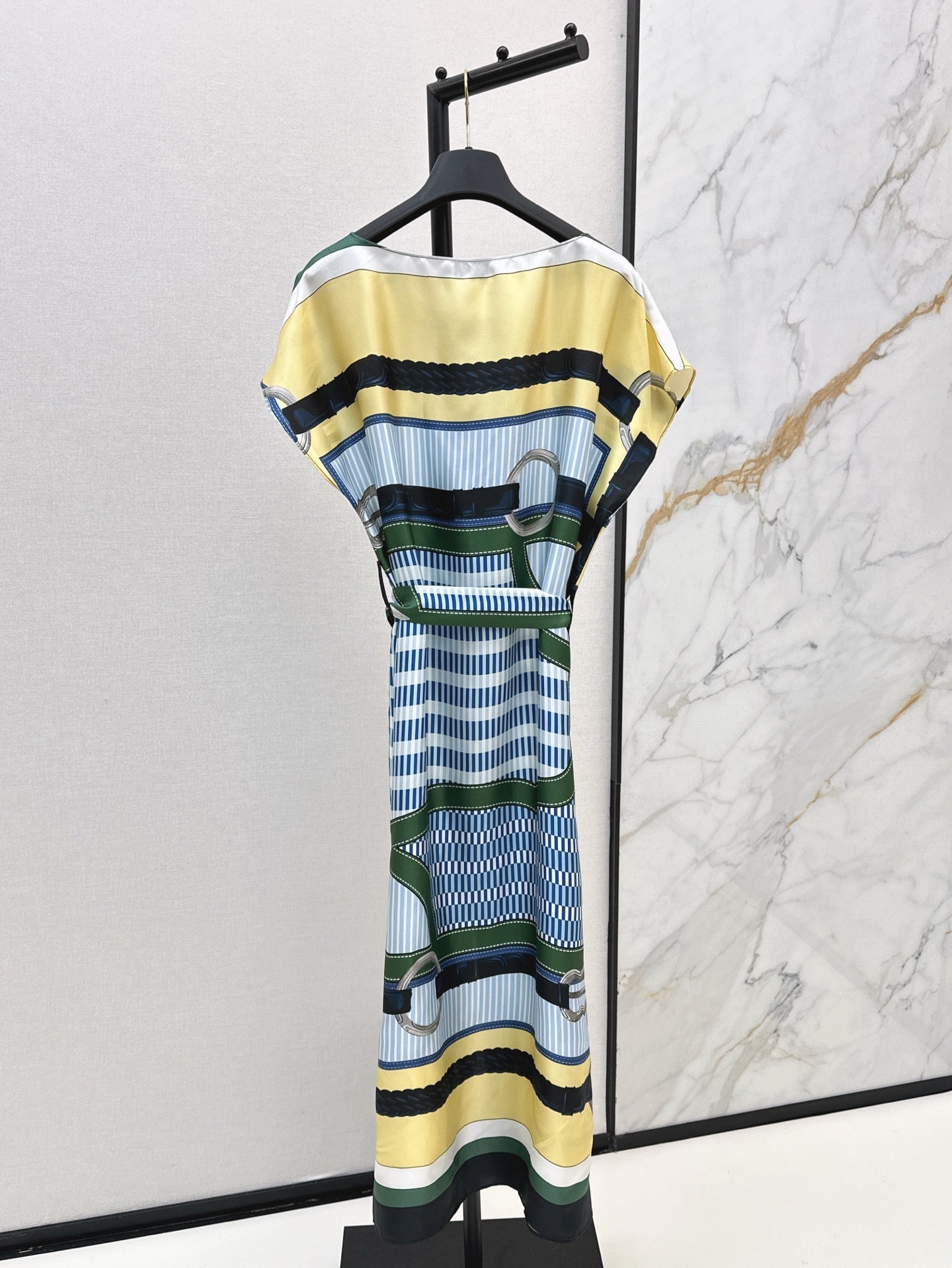 H 25ss coaching remix Silk dress