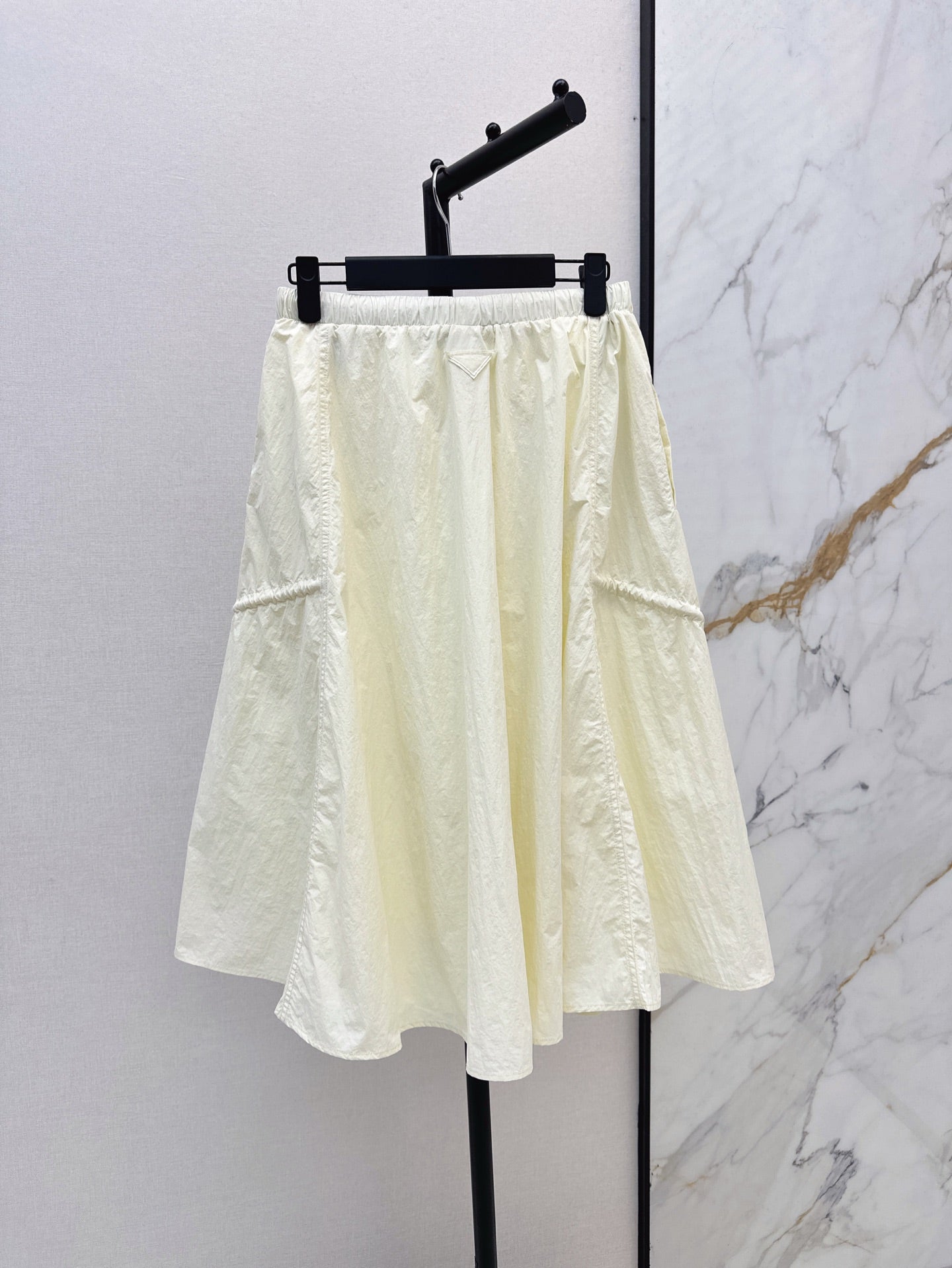P 25SS skirt