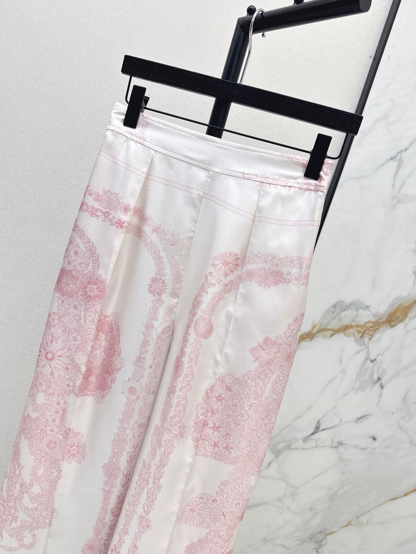 H 25ss Silk pants
