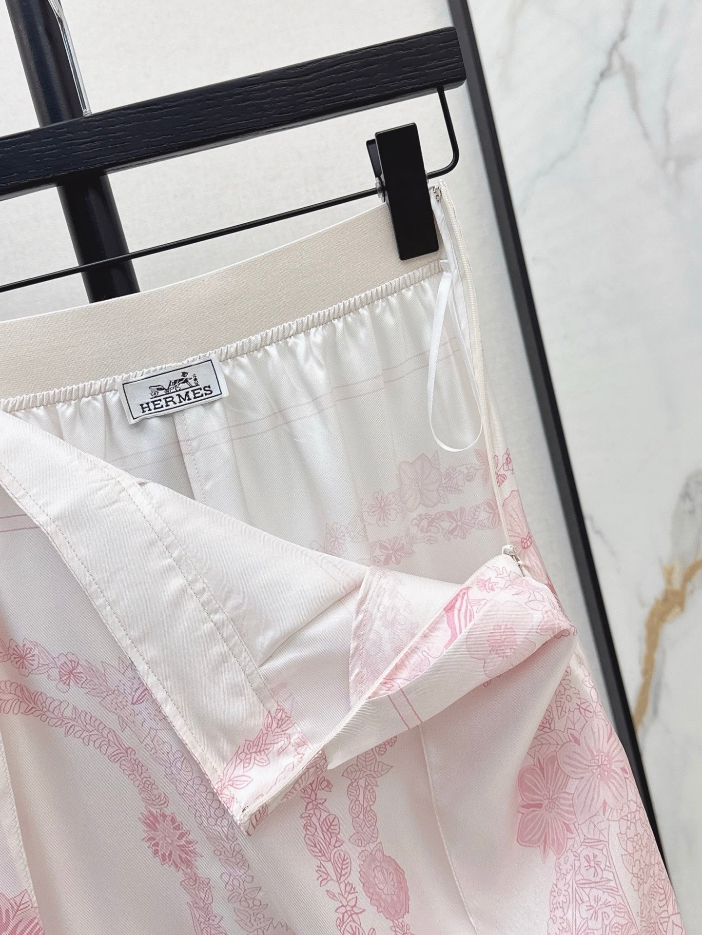 H 25ss Silk pants