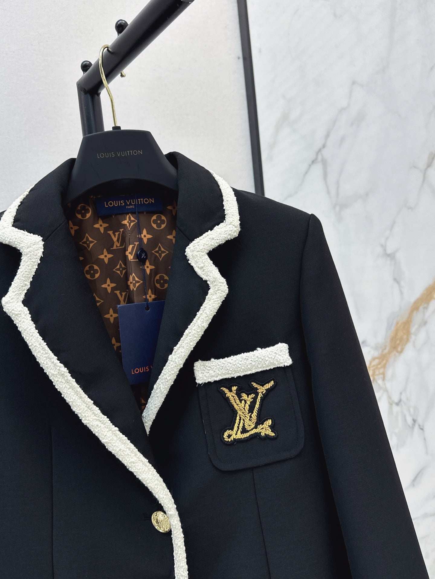 L 25ss embroidered blazer