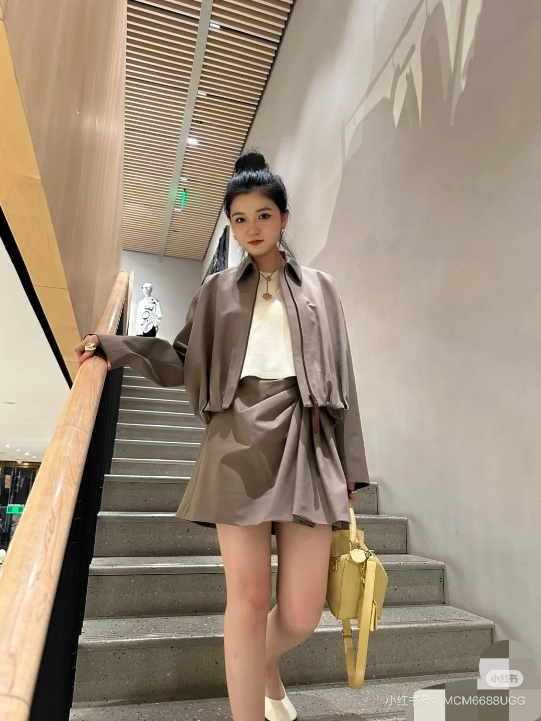 Loe 25ss pleated skirt