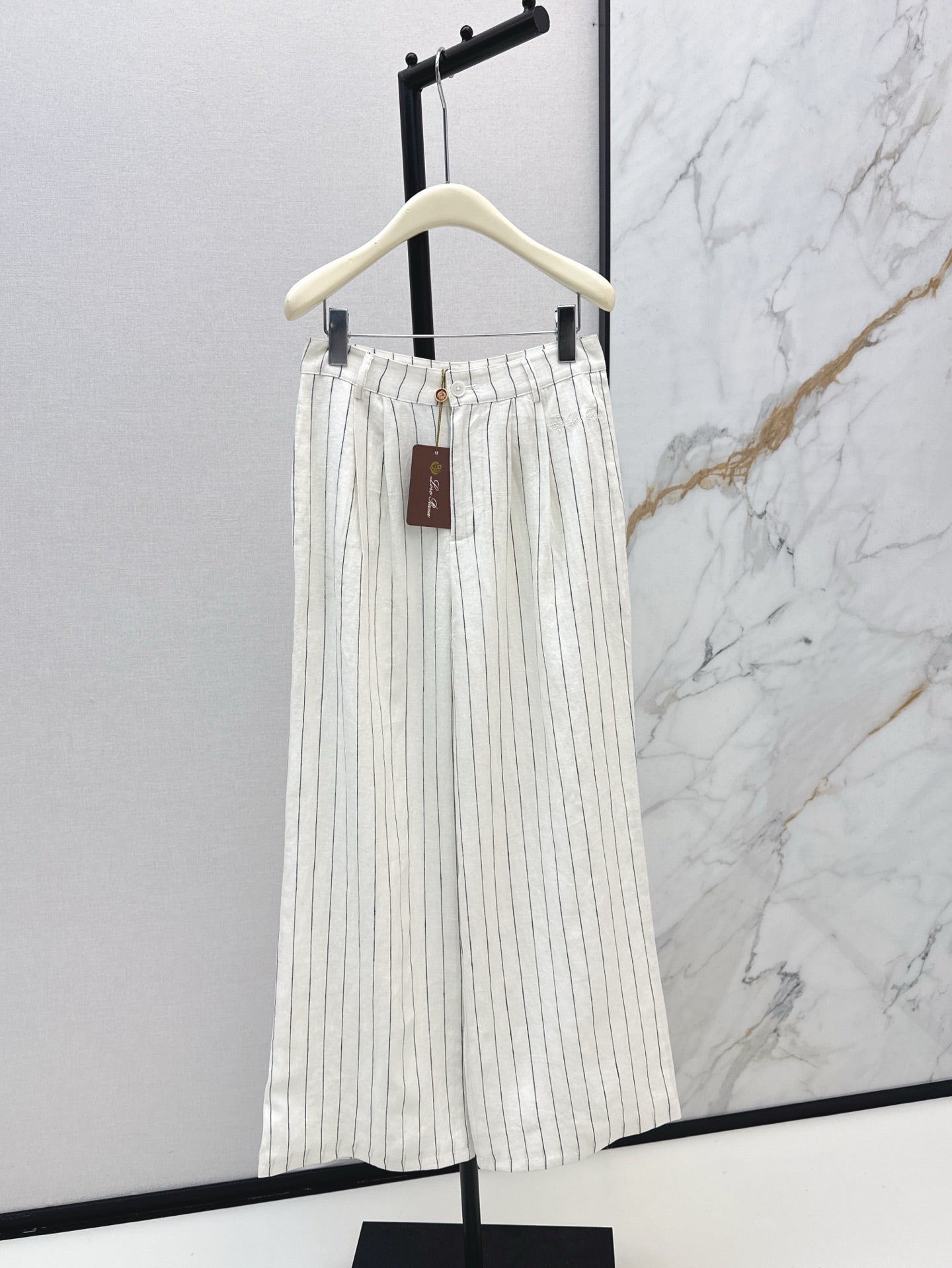 Lo 25ss striped pants